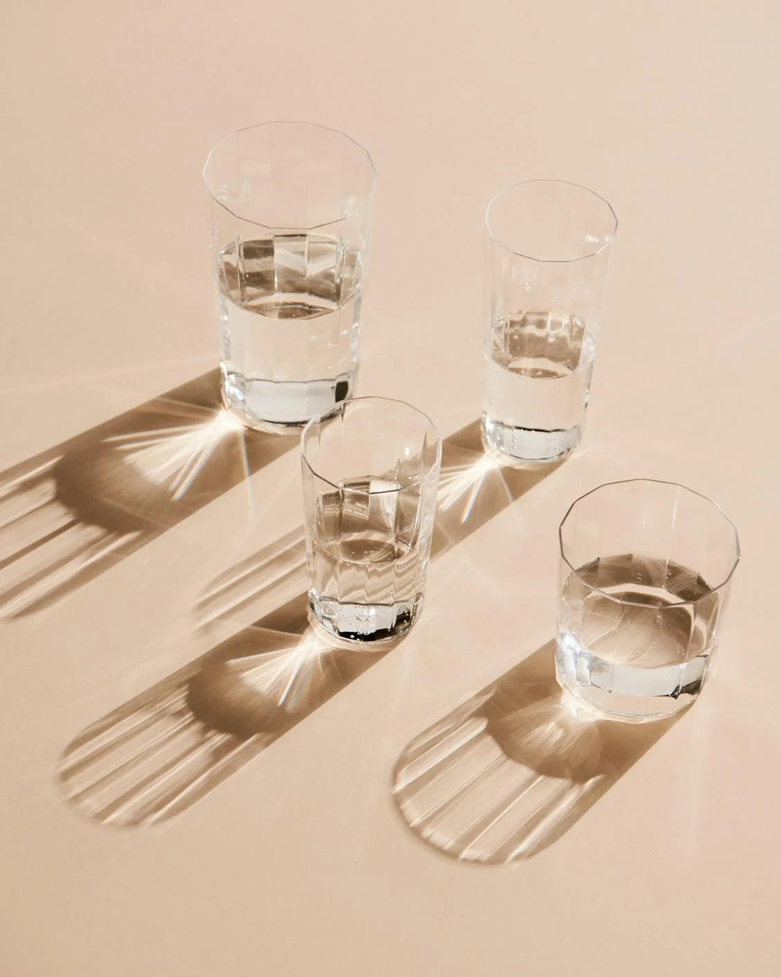 Angle Glass Set of 4 Medium H10 Clear
