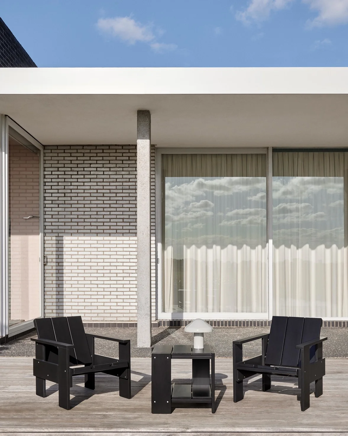 Crate Side Table Black