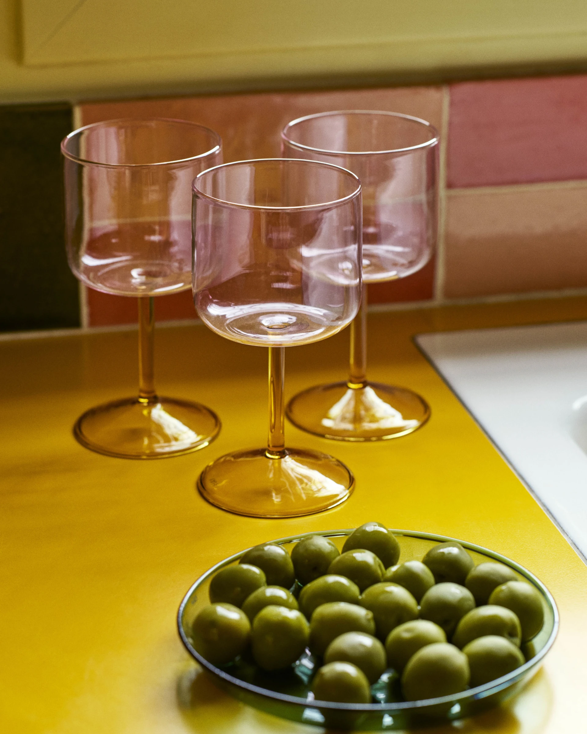 Tint Wine Glass Set of 2 Pink and yellow