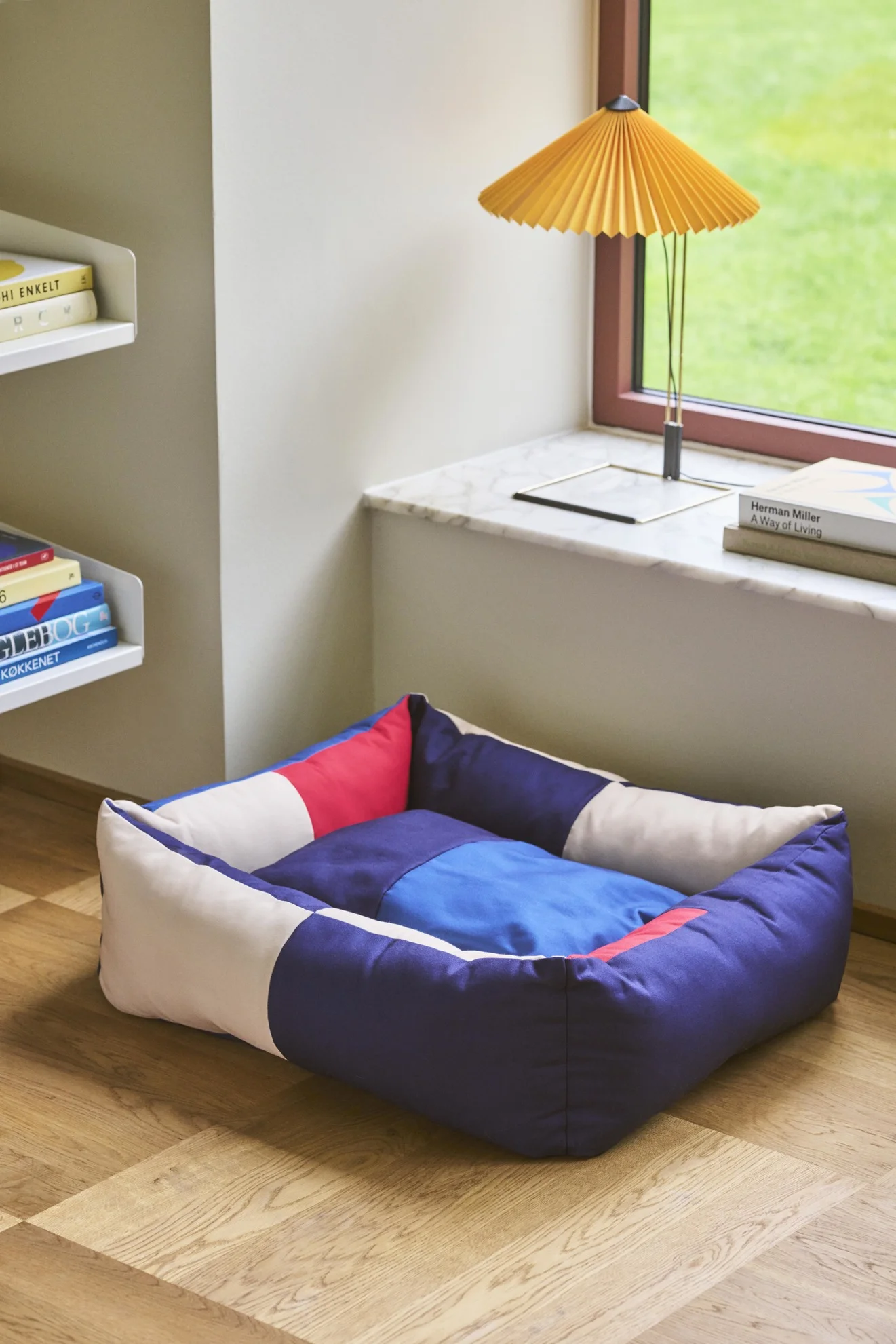 HAY Dogs Bed Medium Red, blue