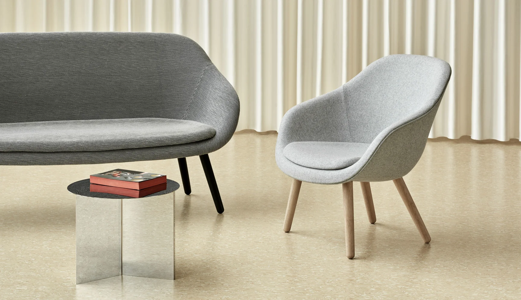 Slit Table Round Mirror