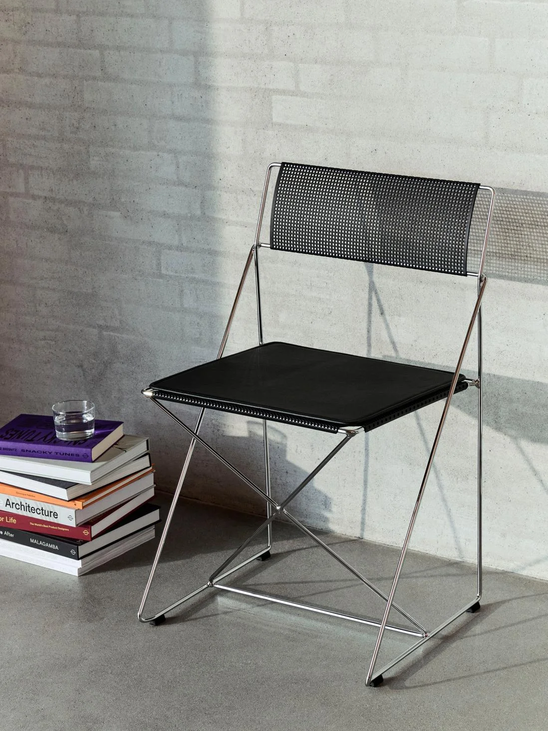 X-Line Chair Chromed base Indoor - Black powder coated seat/back