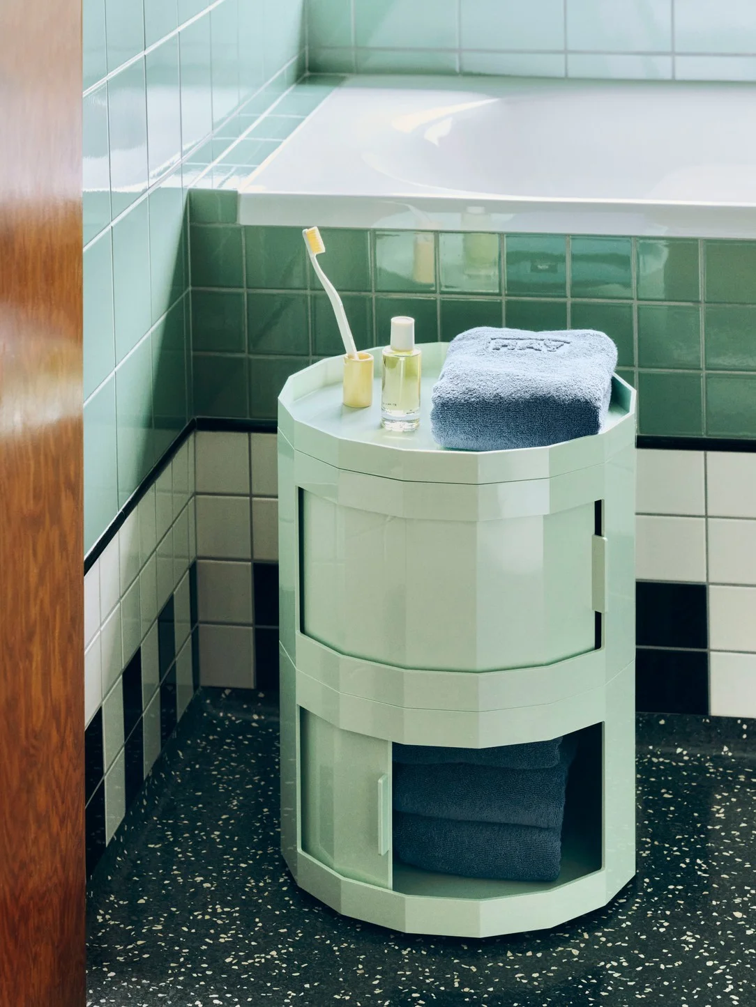 Facet Cabinet 20 Misty blue