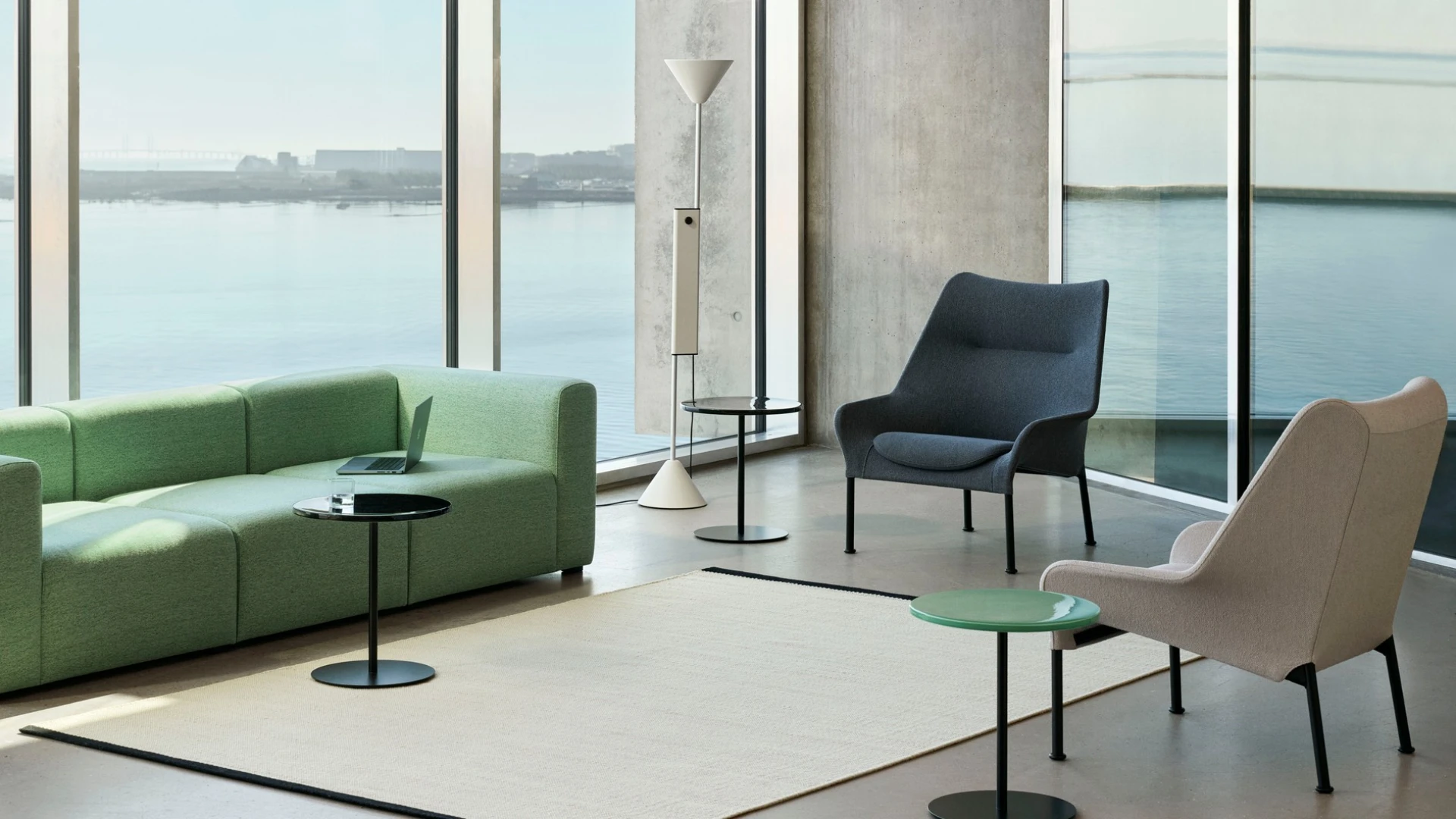 O2 Lounge Chair