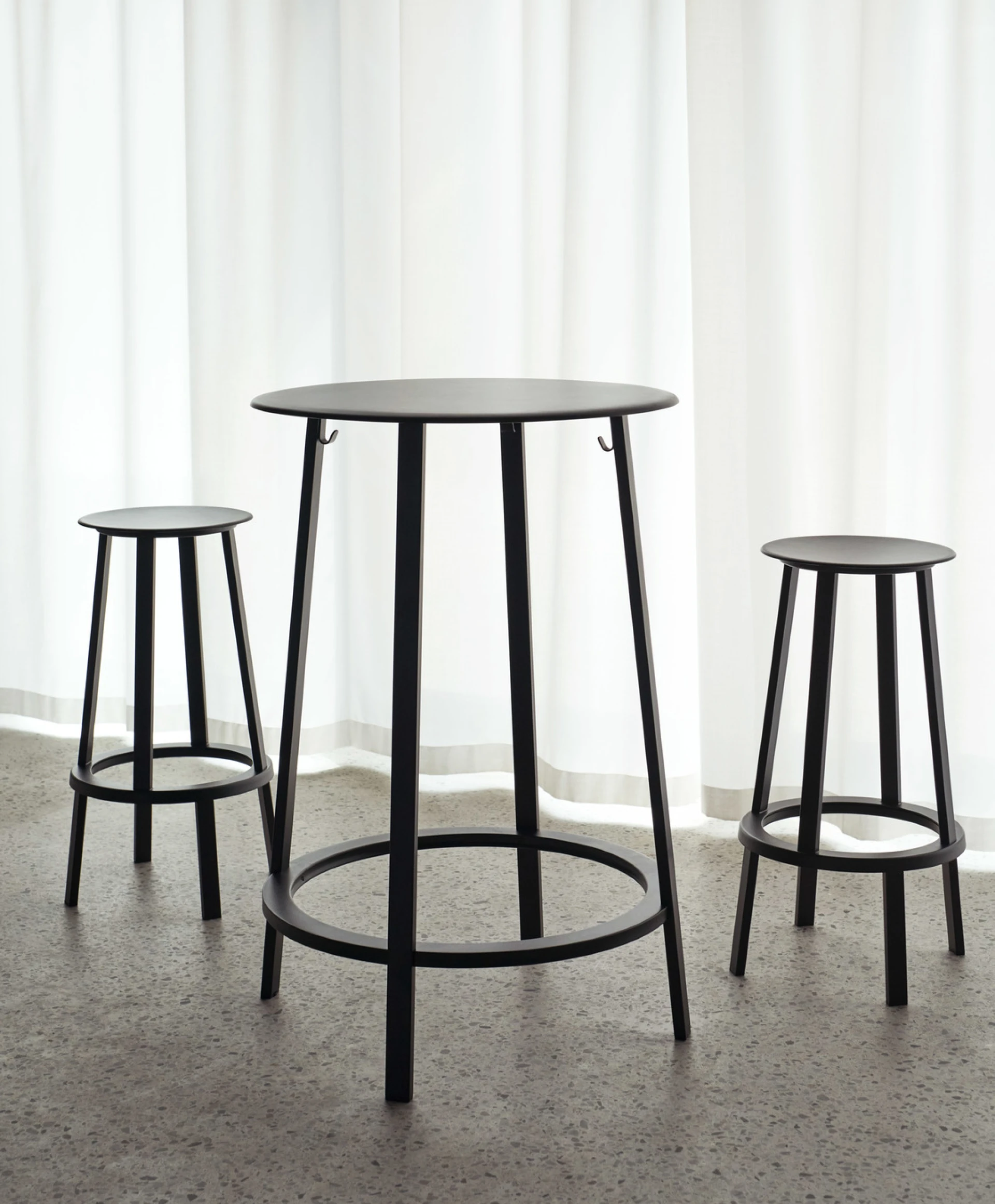 Revolver Table Black