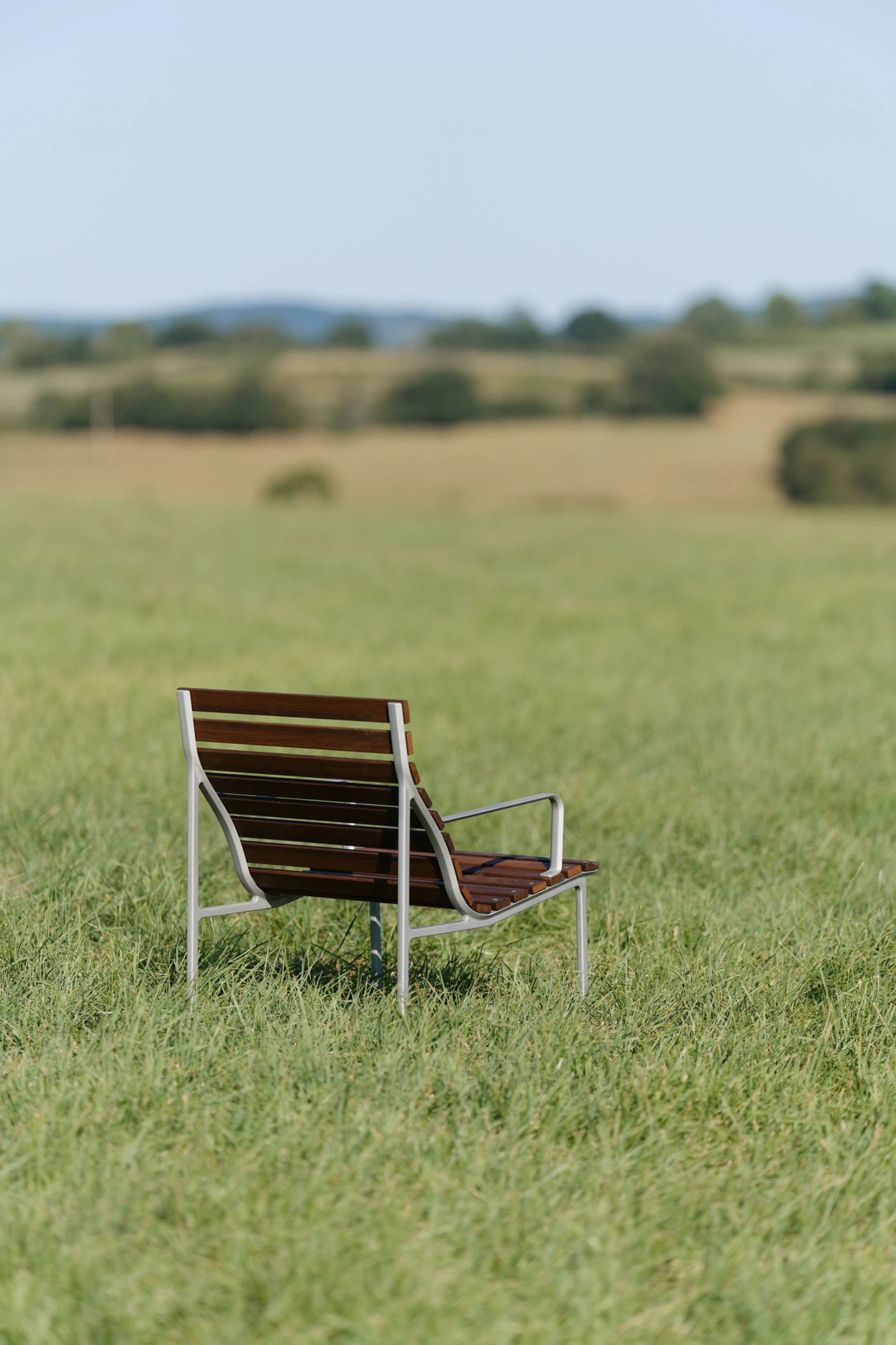 Traverse Lounge Armchair