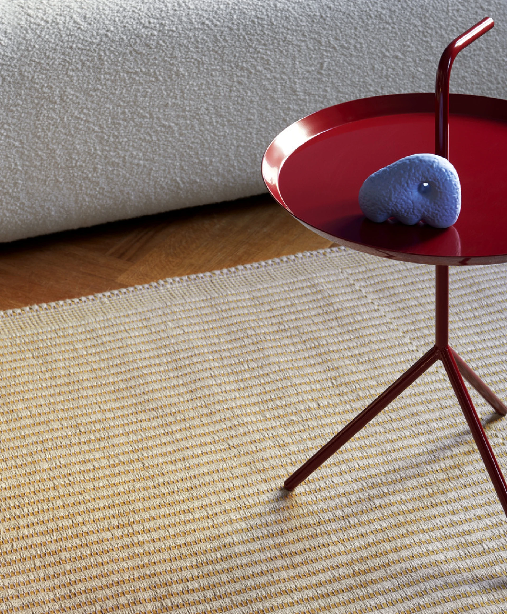 DLM Side Table Cherry red high gloss