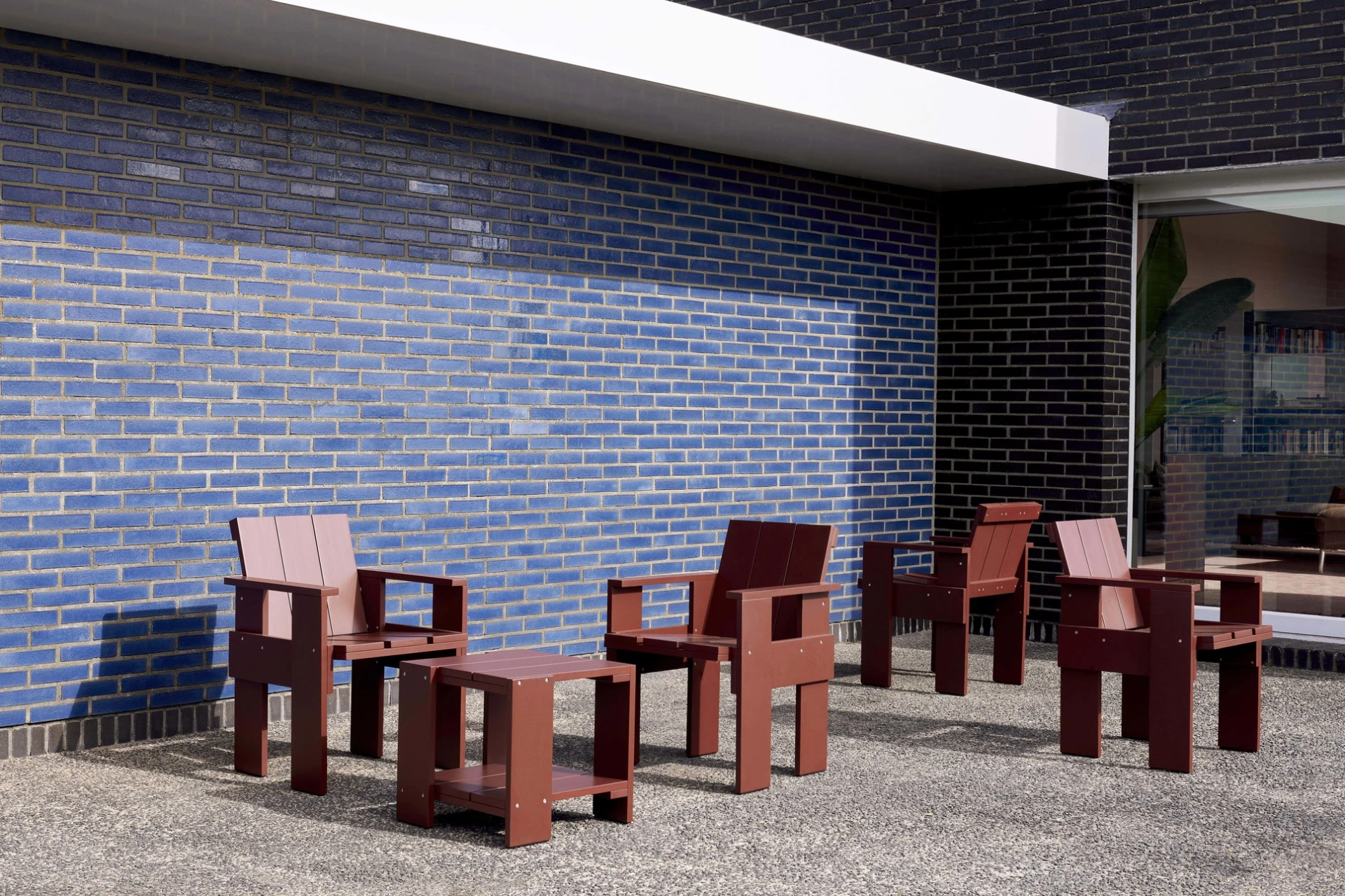 Crate Dining Chair Iron red