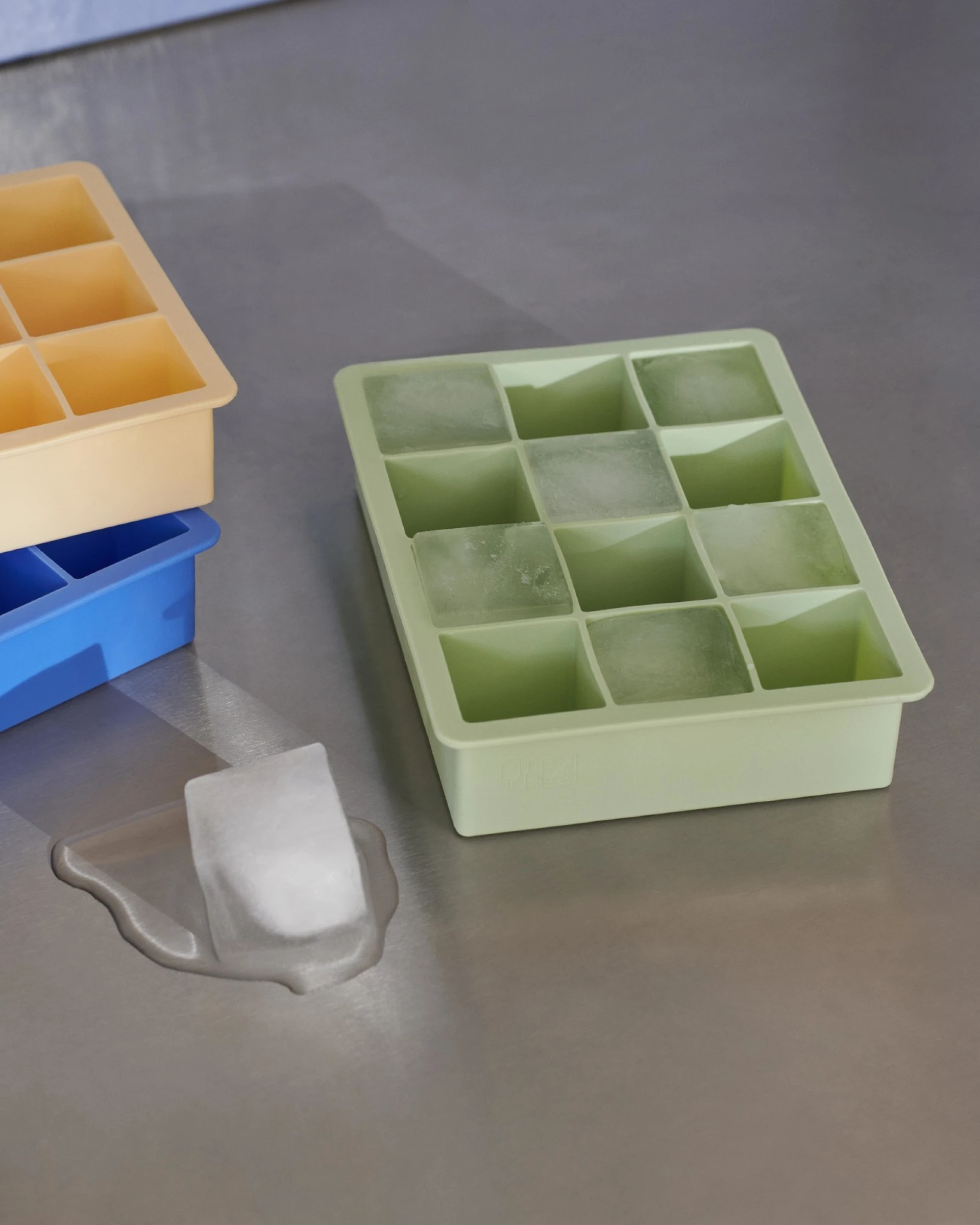 Ice Cube Tray Square X-Large Light yellow