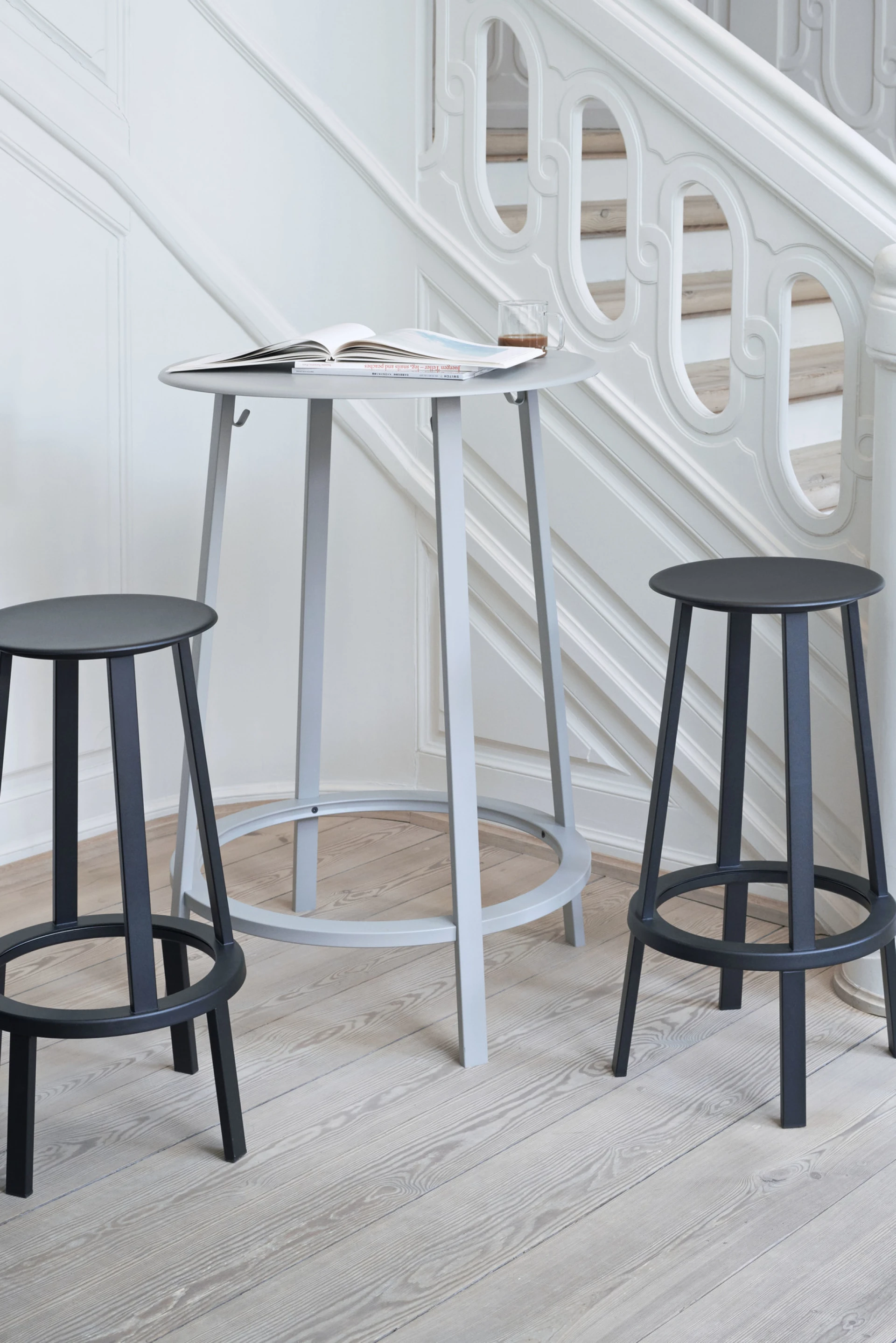 Revolver Bar Stool High H76 Black