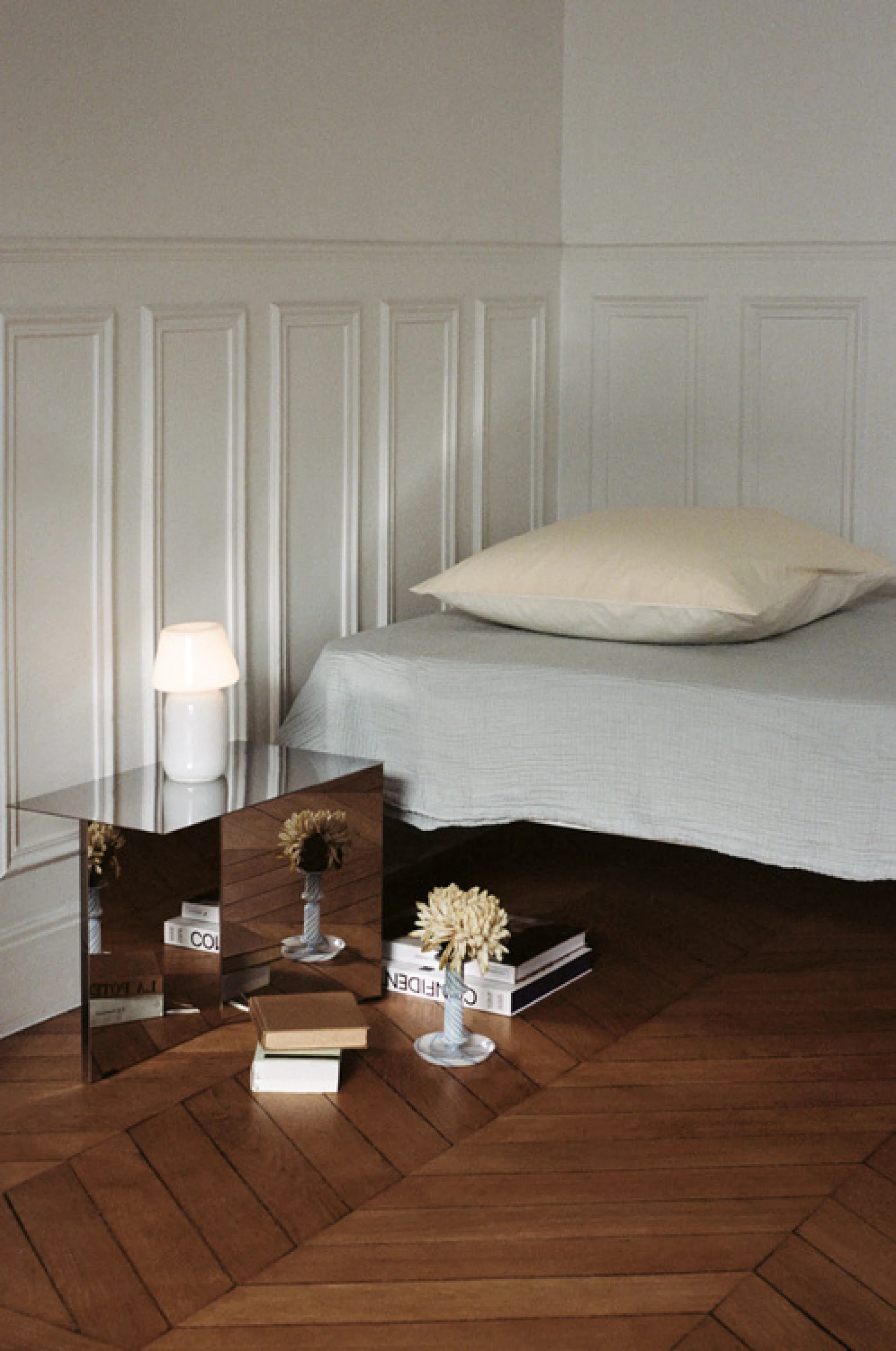 Slit Table Oblong Mirror Slit Table Oblong Mirror