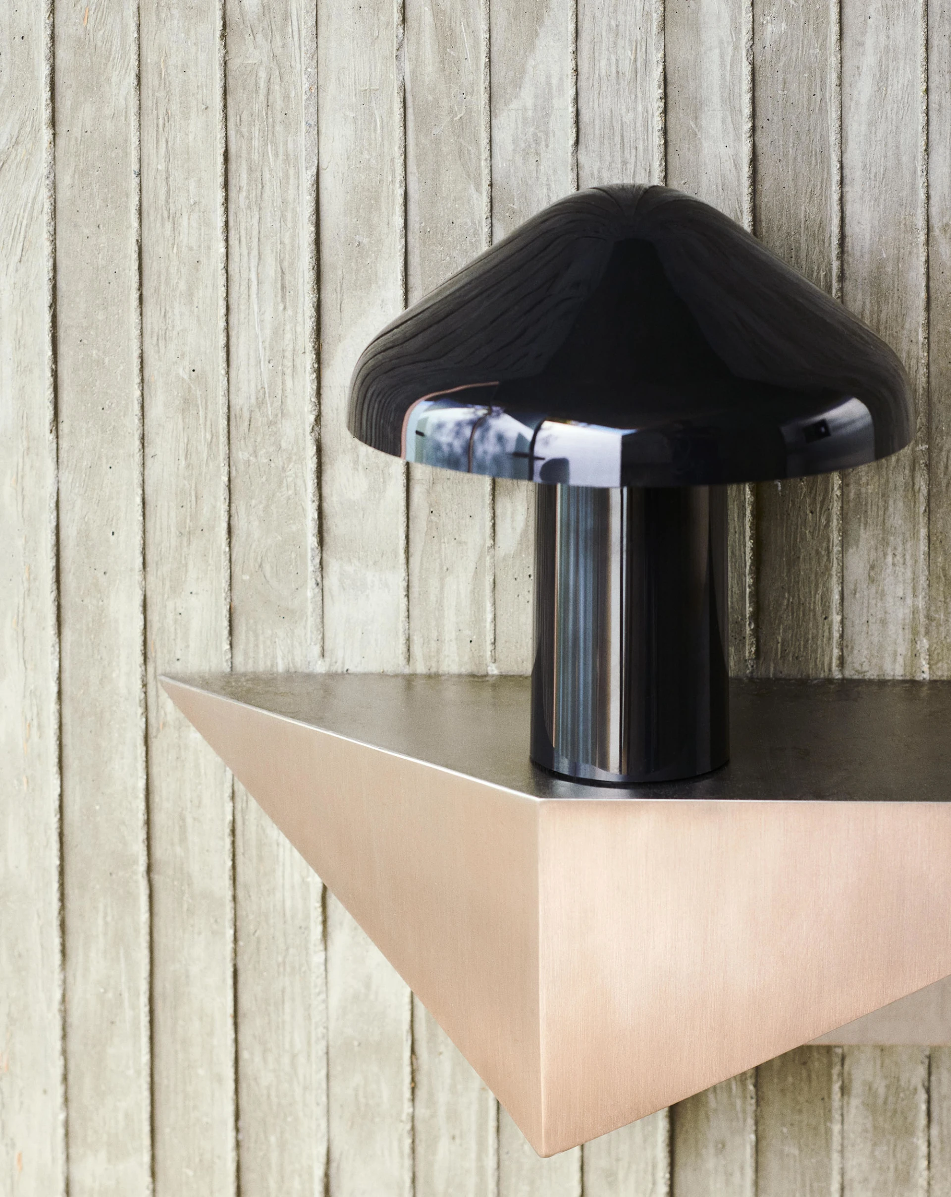Pao Portable Lamp Soft black