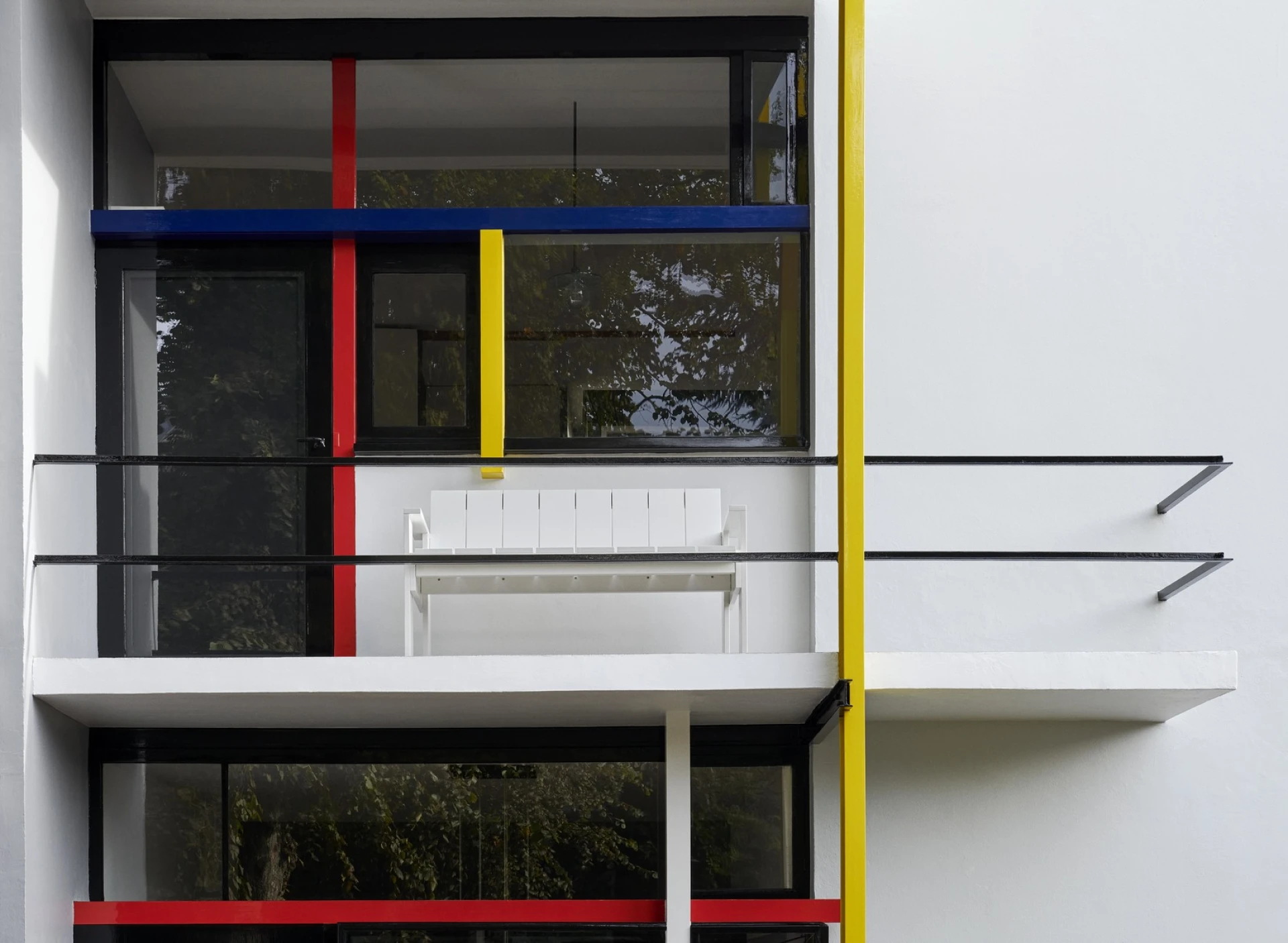 Crate Dining Bench White