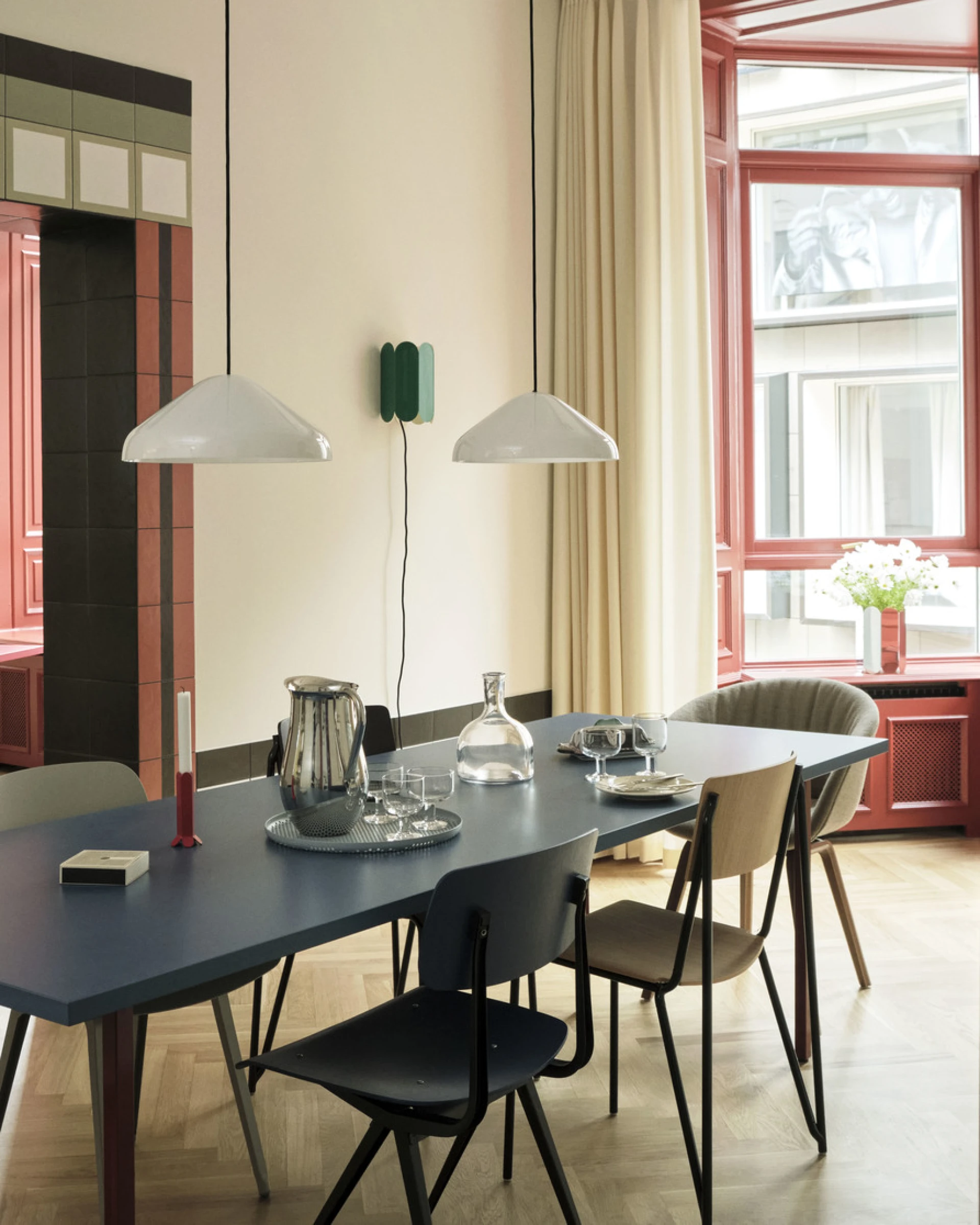Two-Colour Table