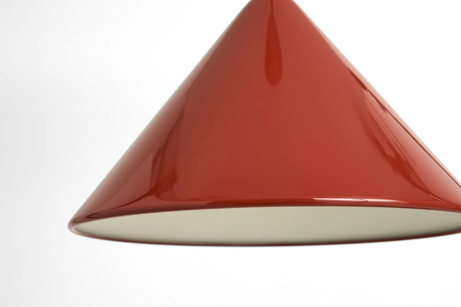 Compass Pendant 260 Pompeian red