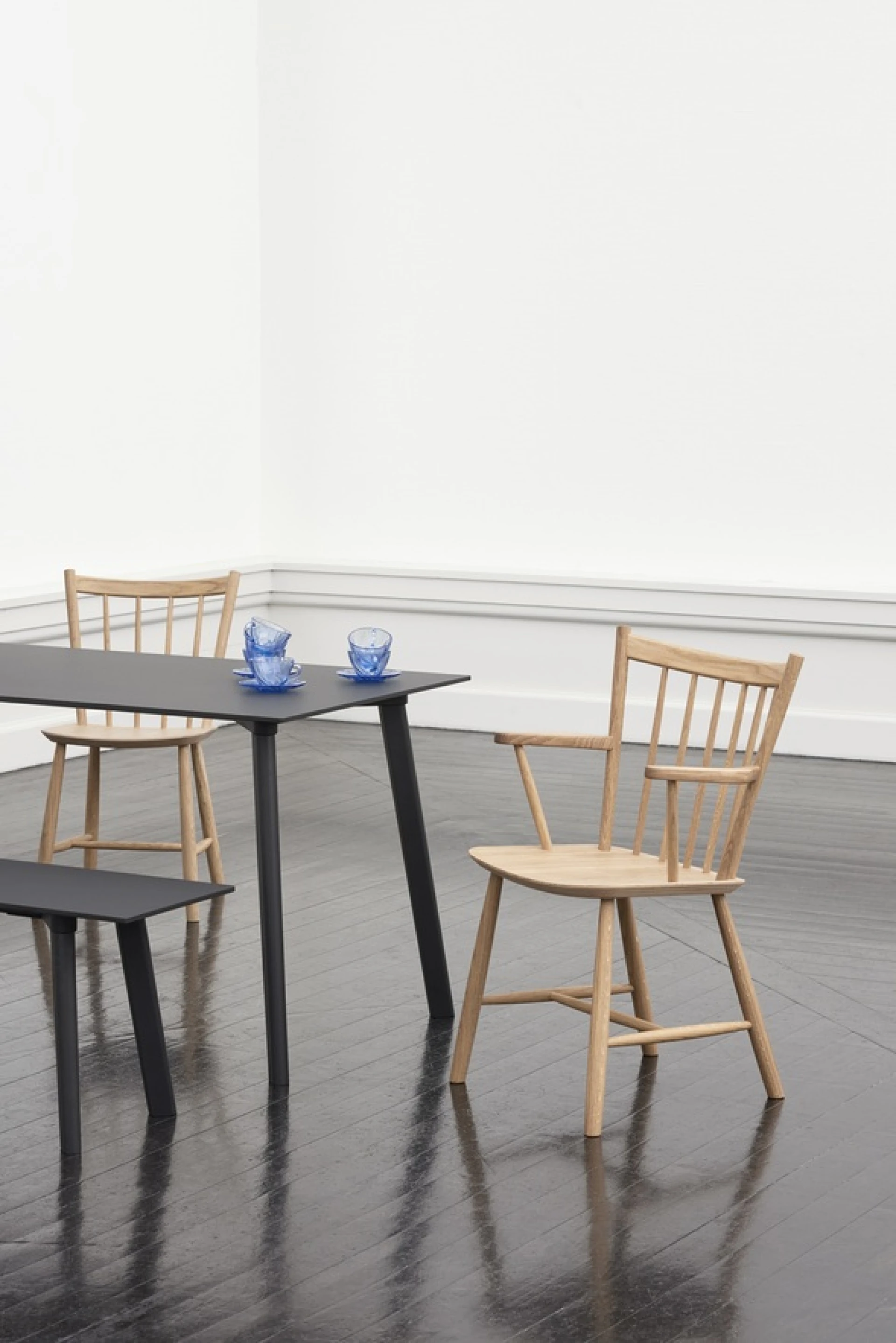 J41 Chair Water-based lacquered oak