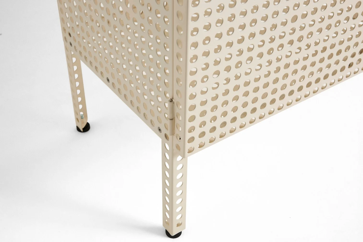 Perforated Cabinet Floor Large Eggshell