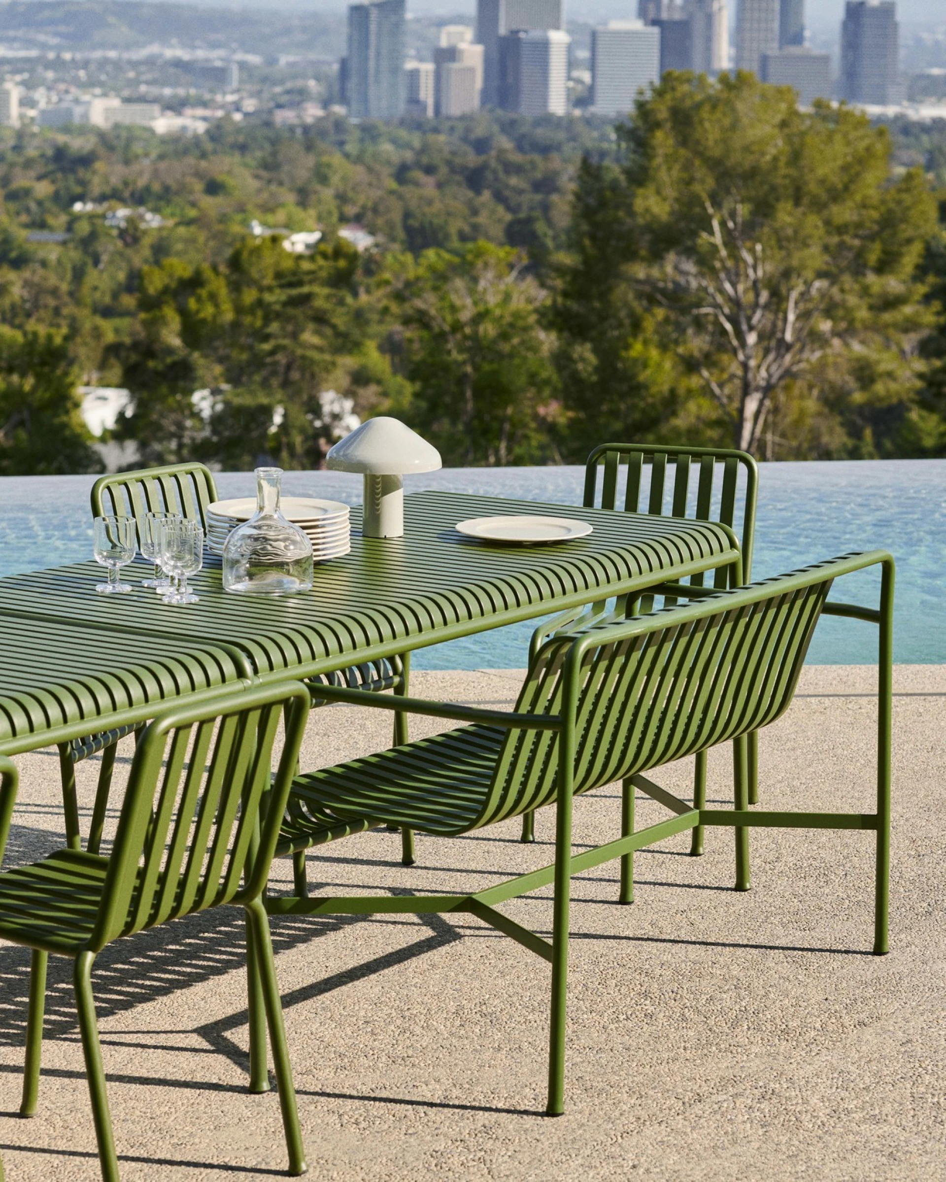 Palissade Dining Bench with Armrest