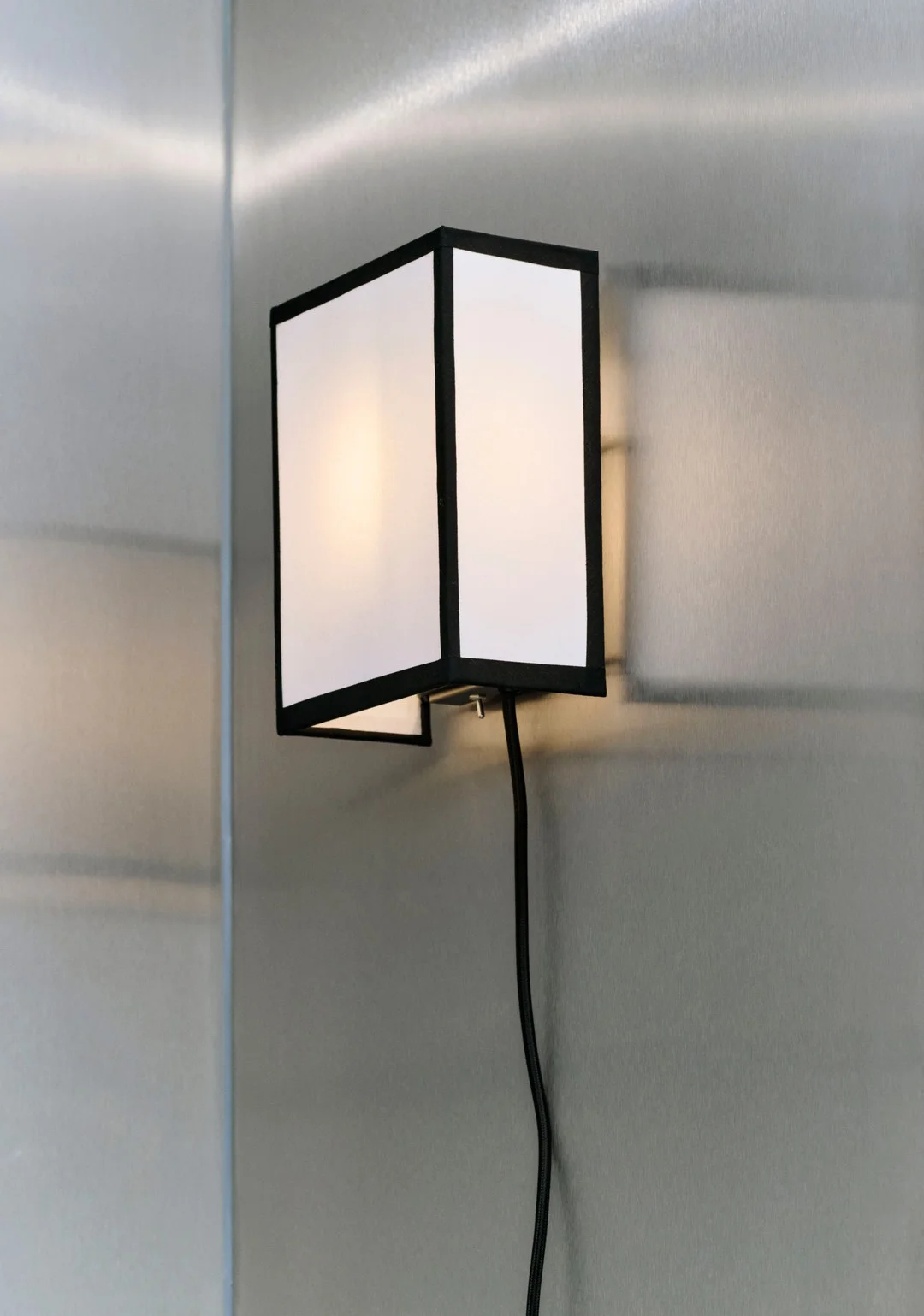 Ava Square Wall Lamp White