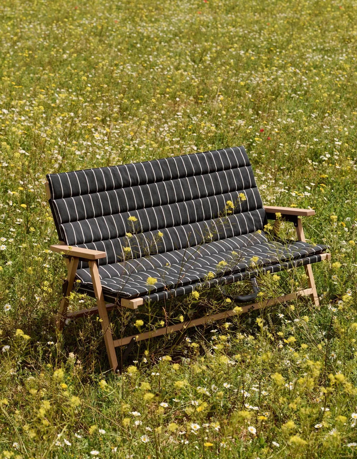 Outdoor Market Sofa Cushion Black beige stripe