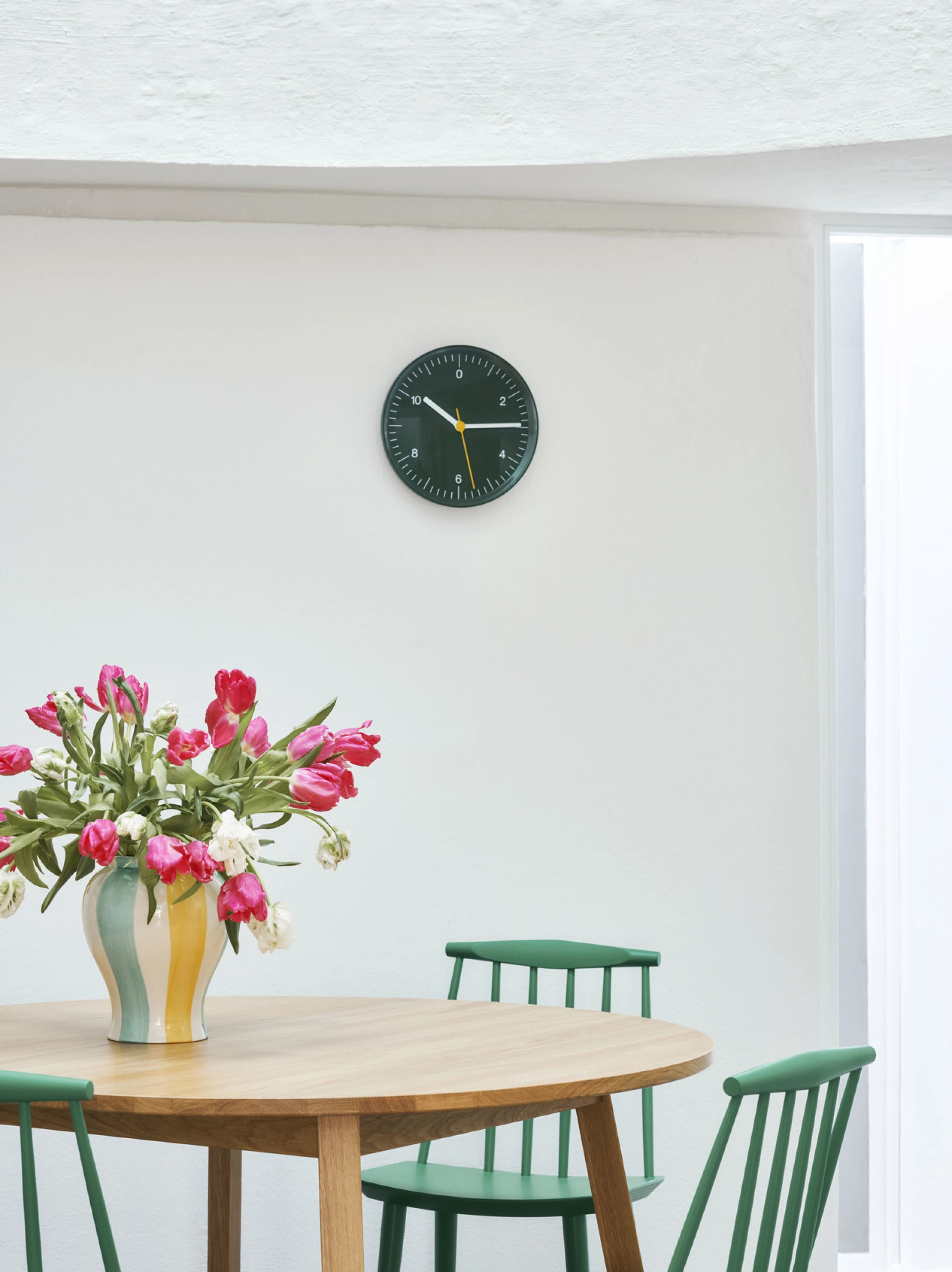 J77 Chair Beech Jade green