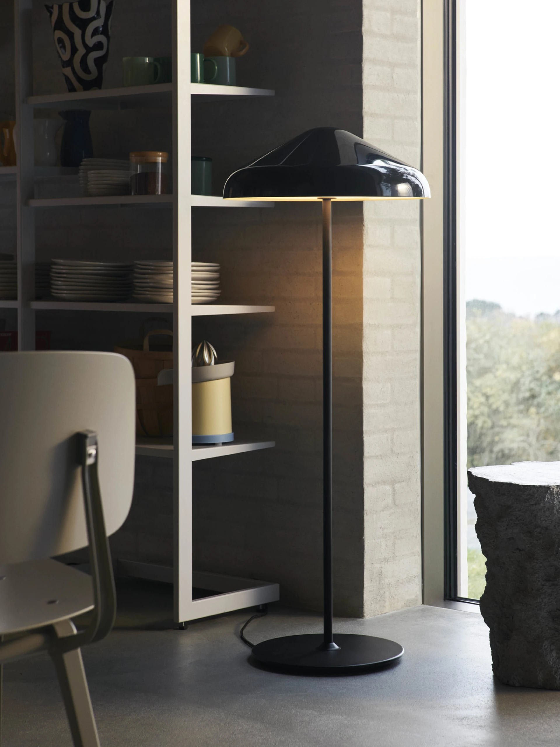 Pao Steel Floor Lamp Soft black