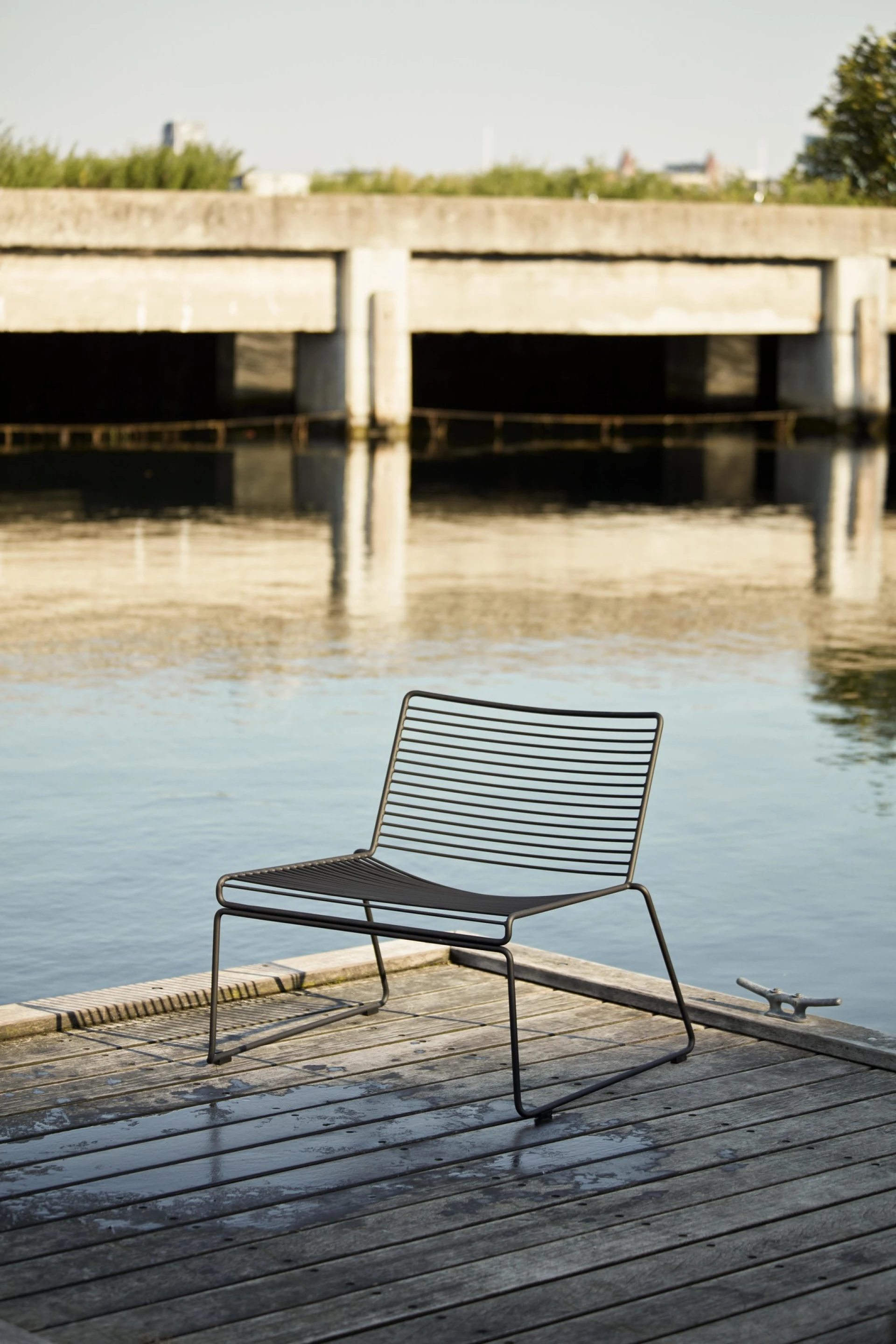 Hee Lounge Chair Black