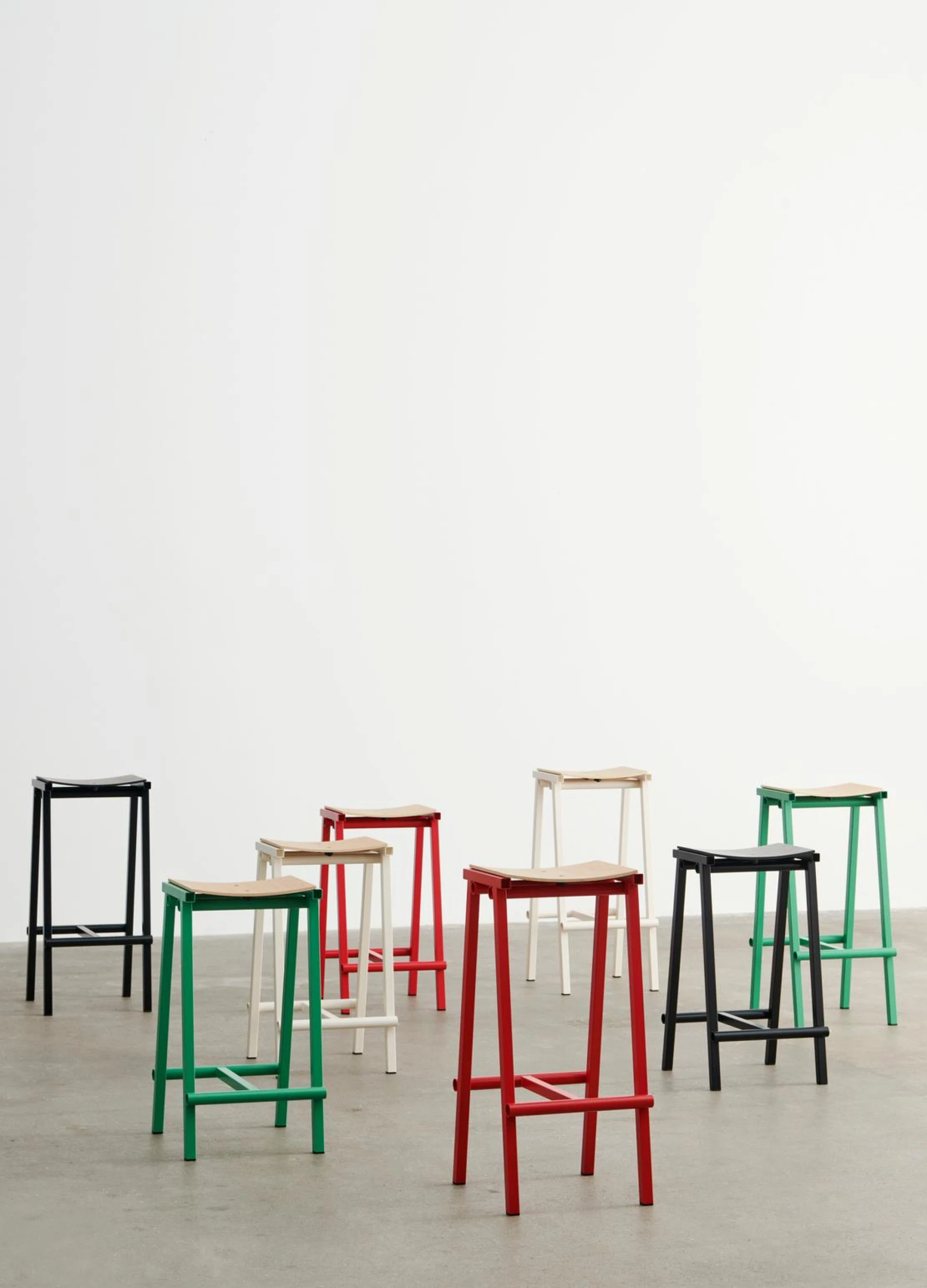 Taburete 8 Bar Stool Low