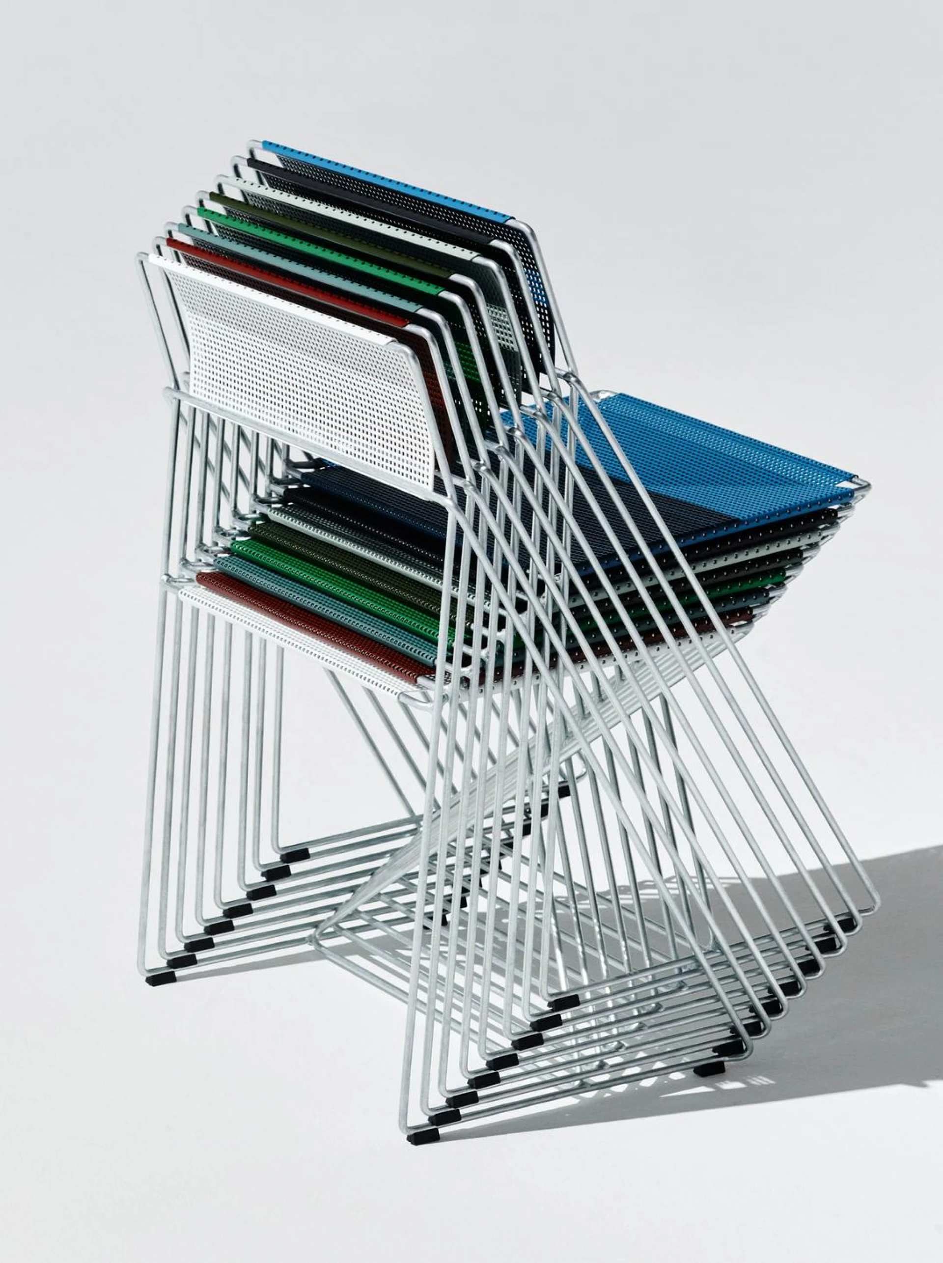X-Line Chair Galvanised base - Pale linden powder coated seat/back
