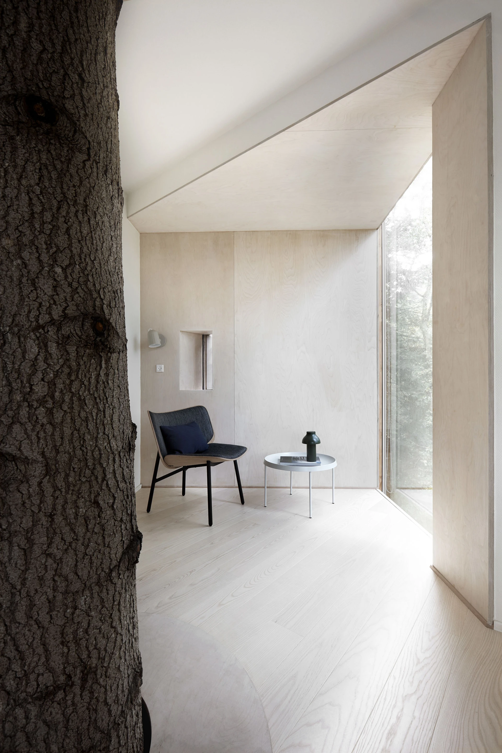 Noc Wall Button Off-white