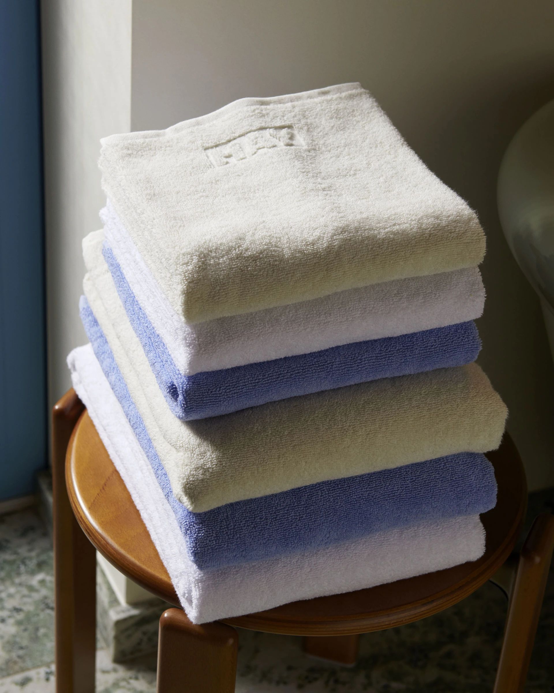 Mono Hand Towel Sky blue
