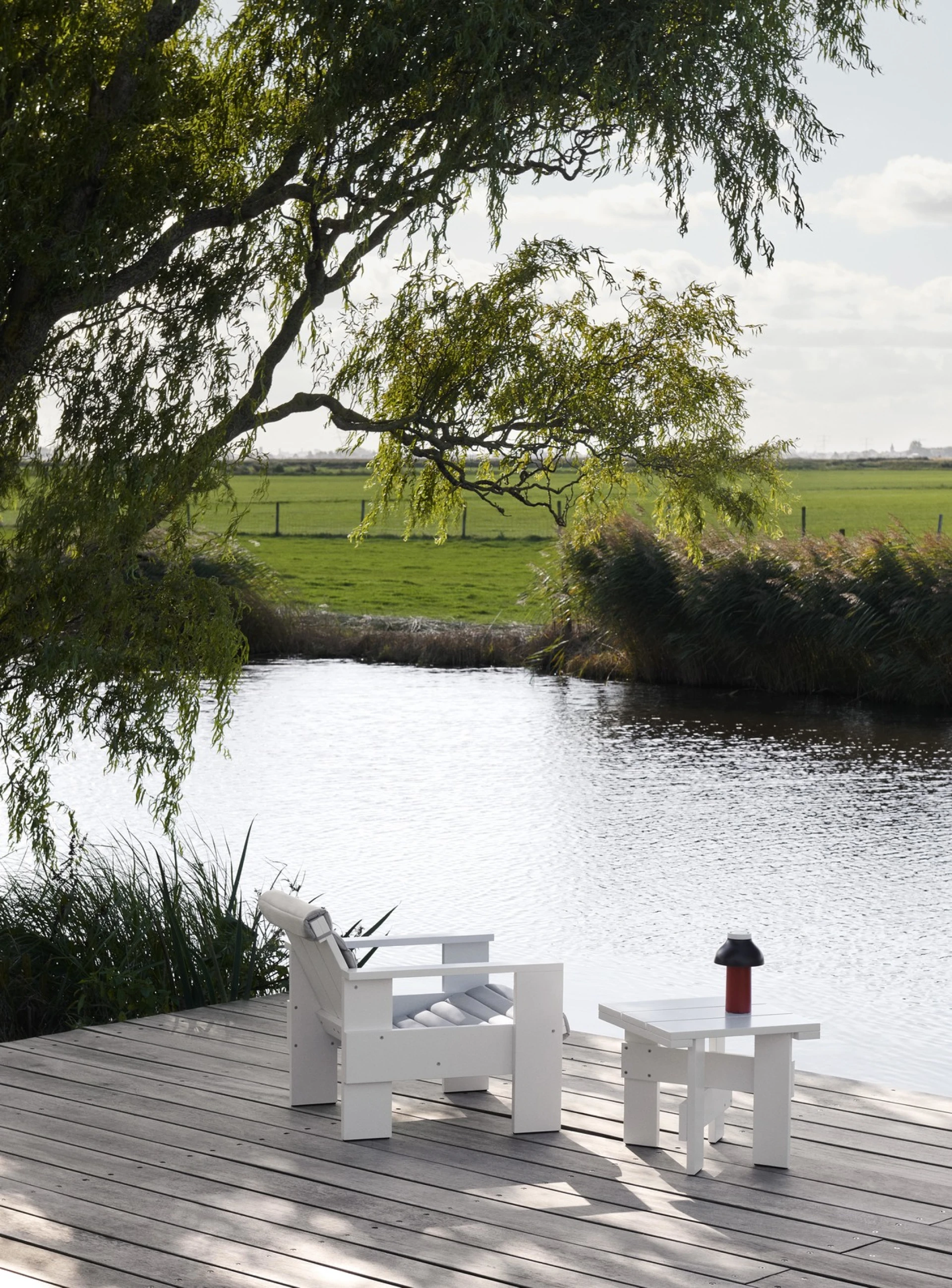 Crate Lounge Chair White