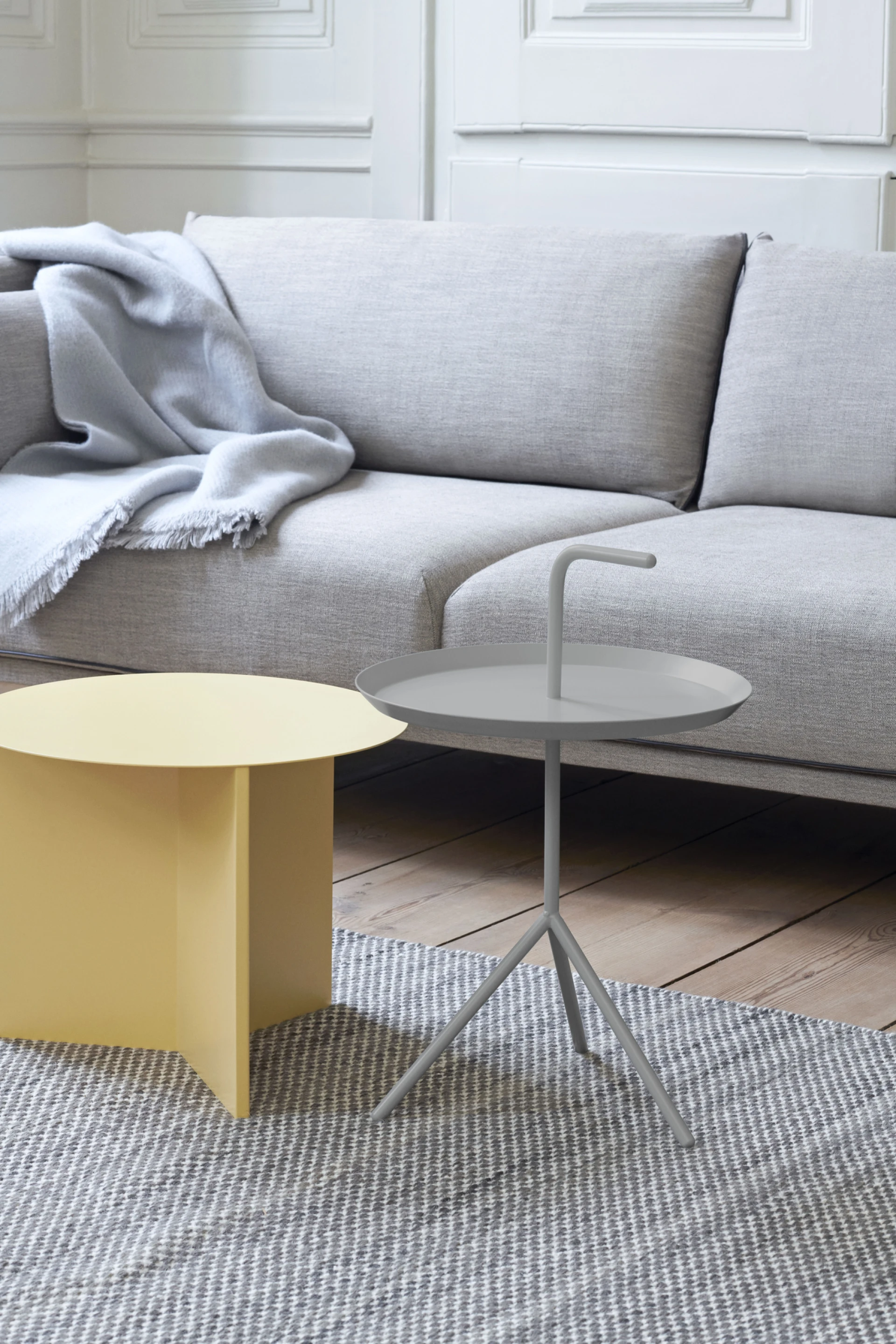 Slit Table Round Light yellow
