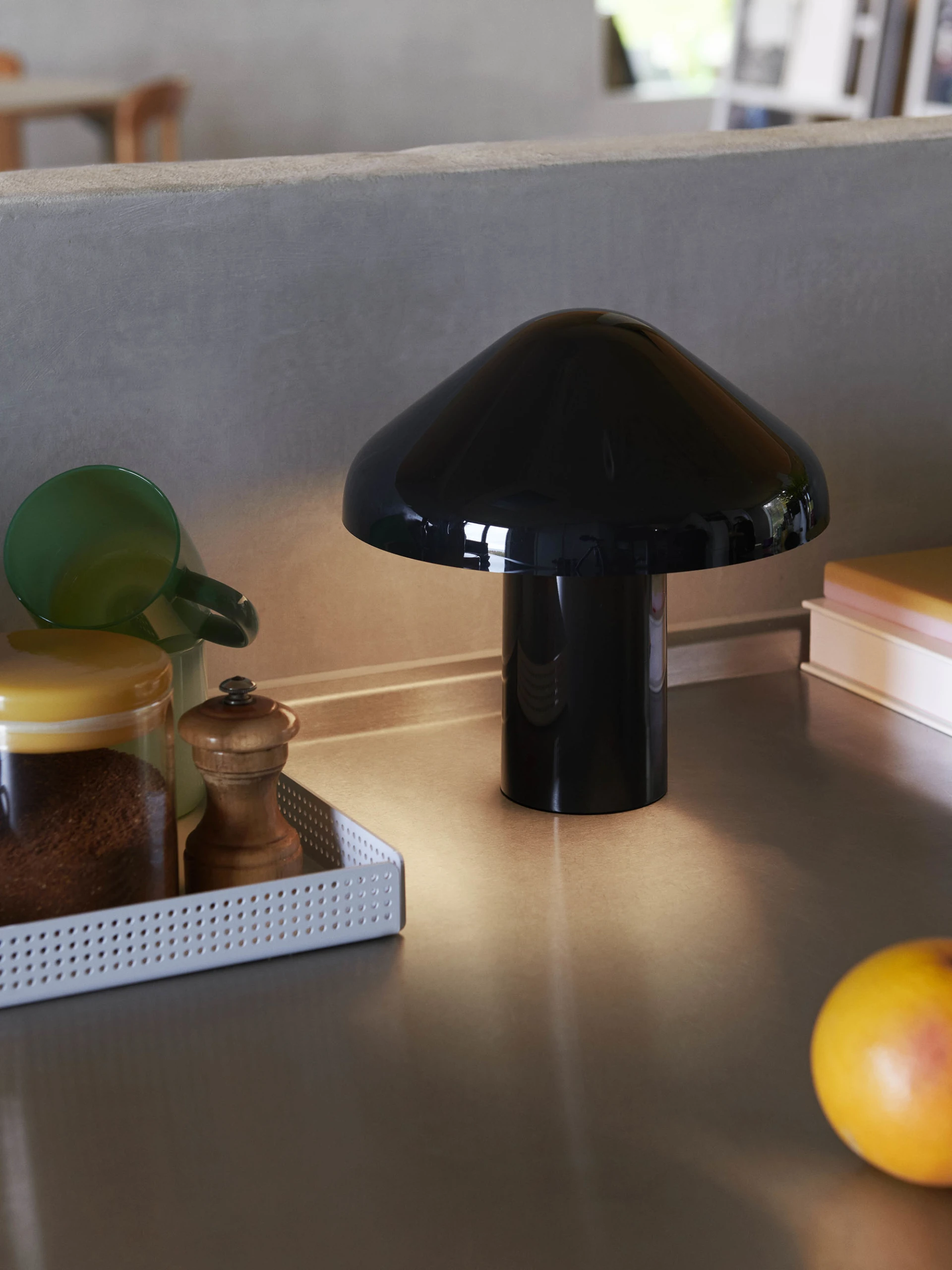 Pao Portable Lamp Soft black