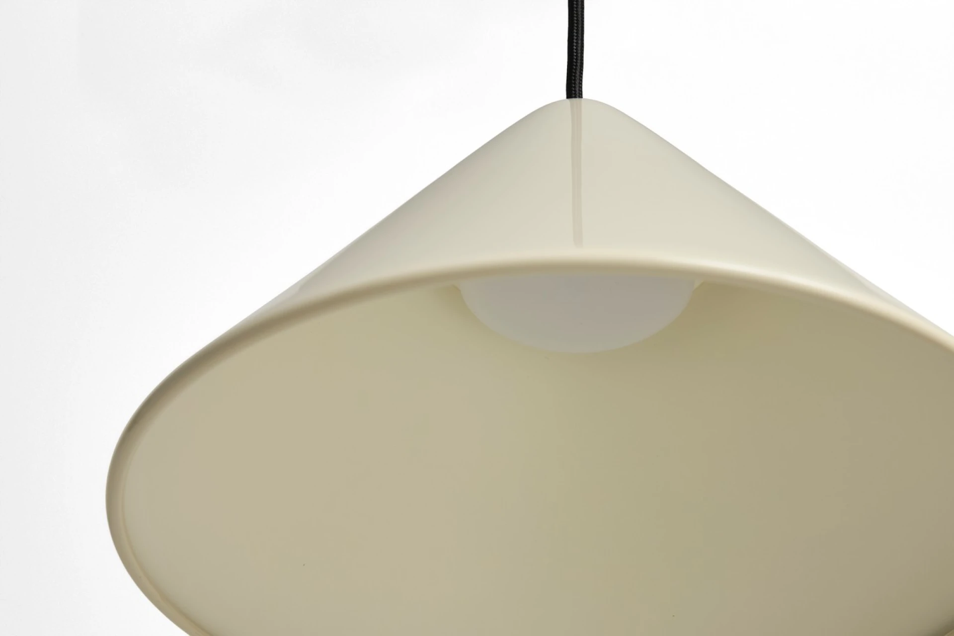 Compass Pendant 260 Oyster white
