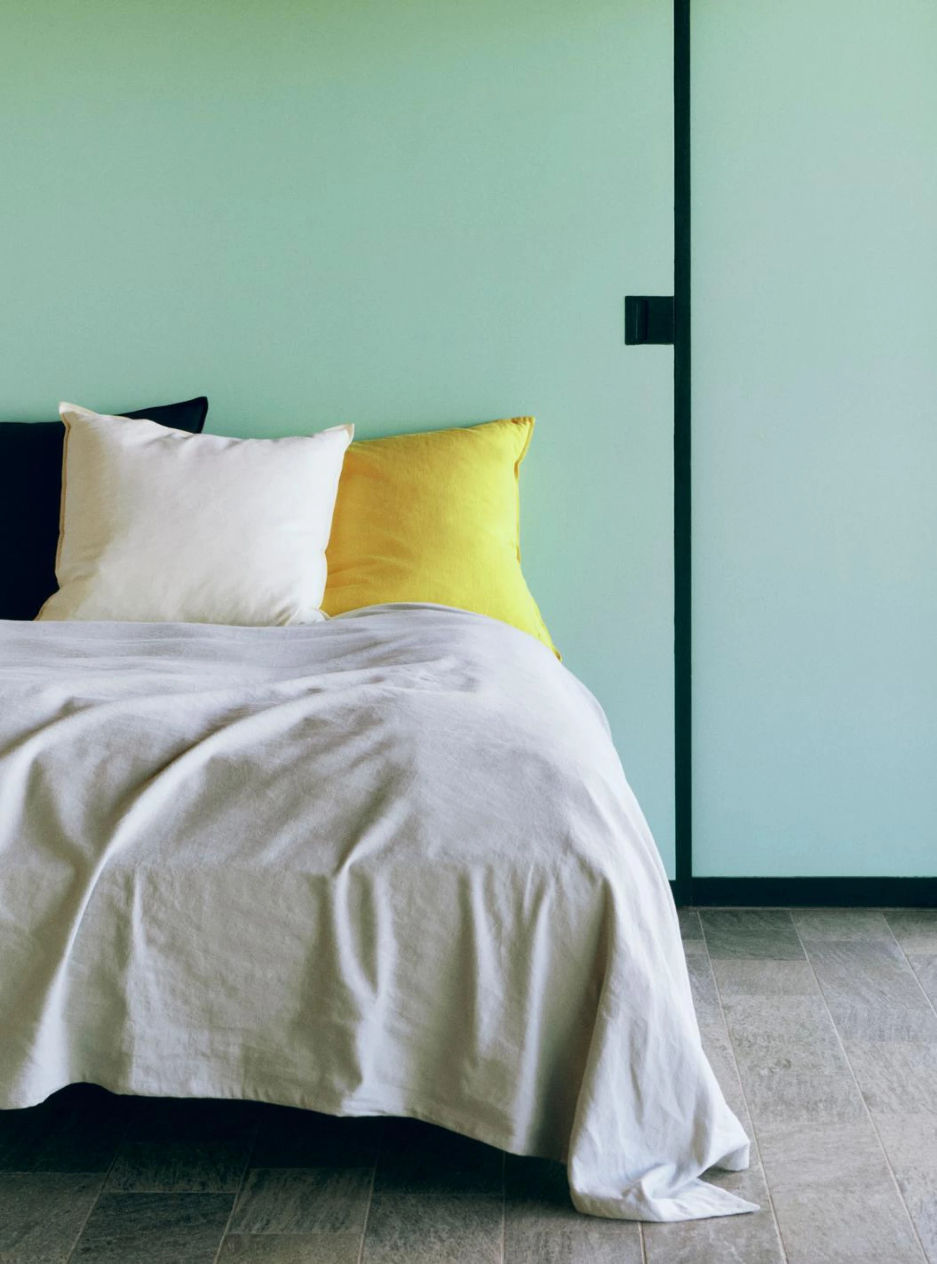 Linen Bedspread 240 x 260 Sky grey