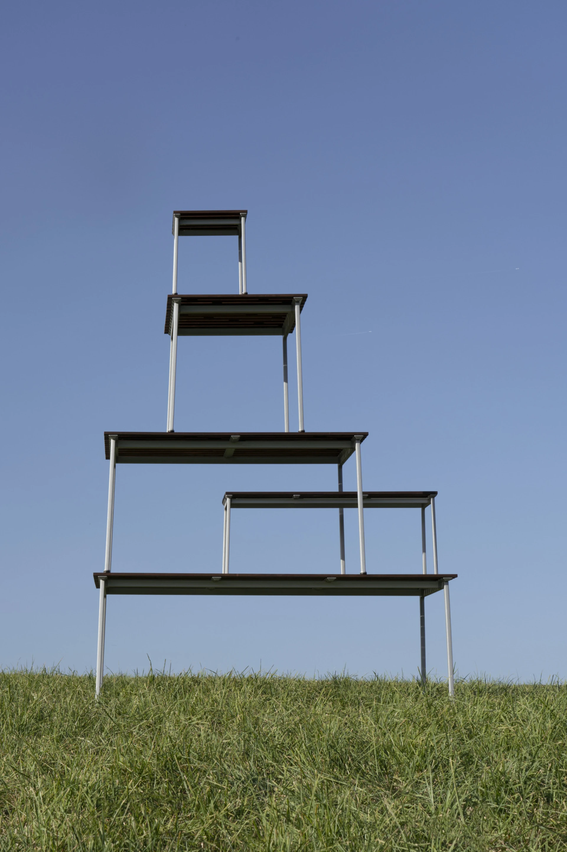 Traverse Bench