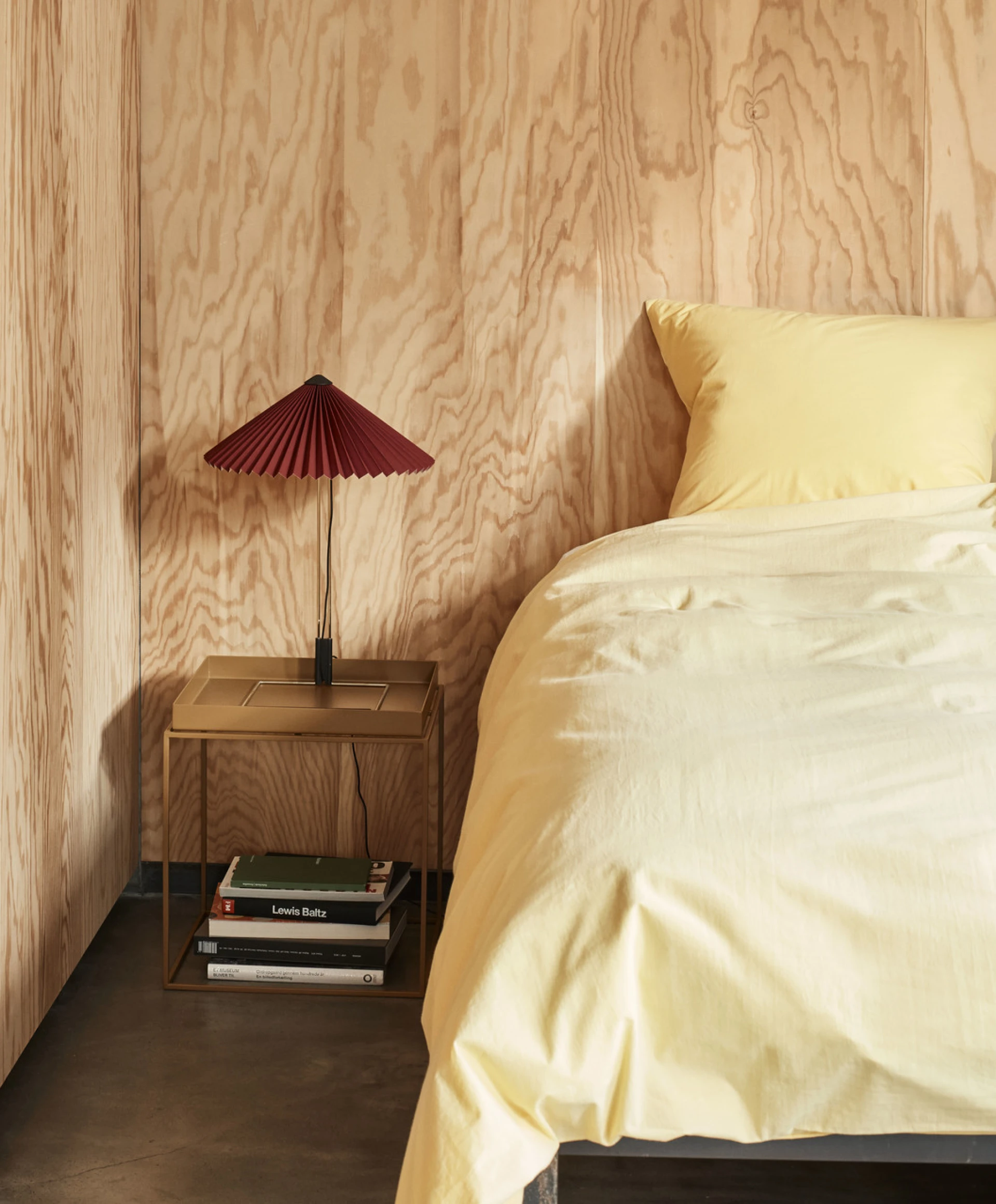 Tray Table M L40 x W40 Toffee