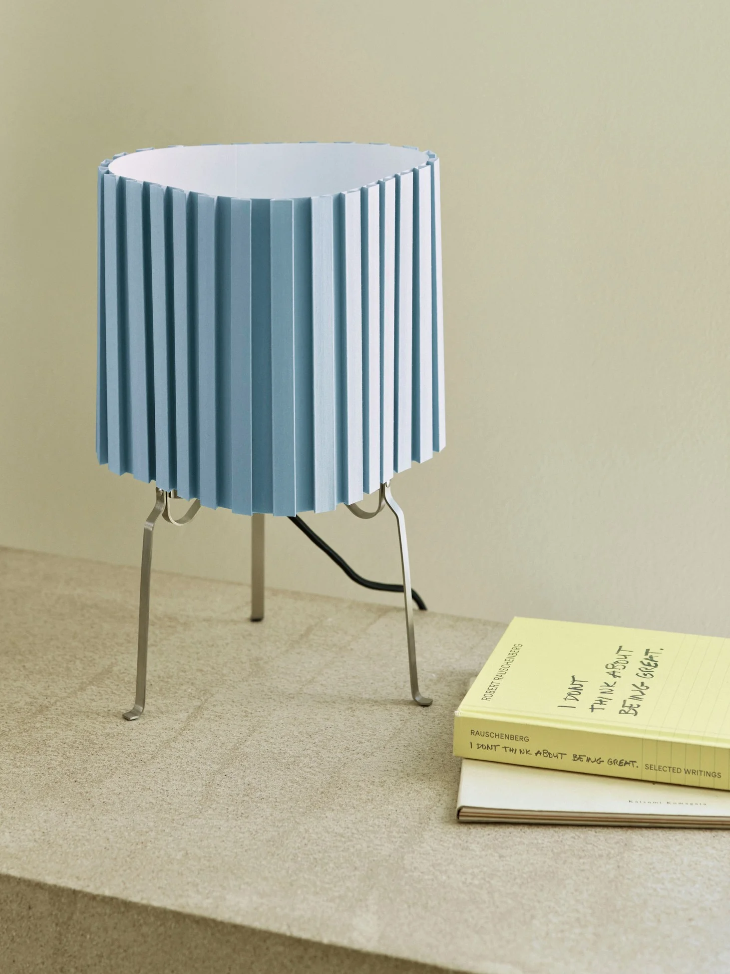 Canelé Table Lamp 370 Soft blue