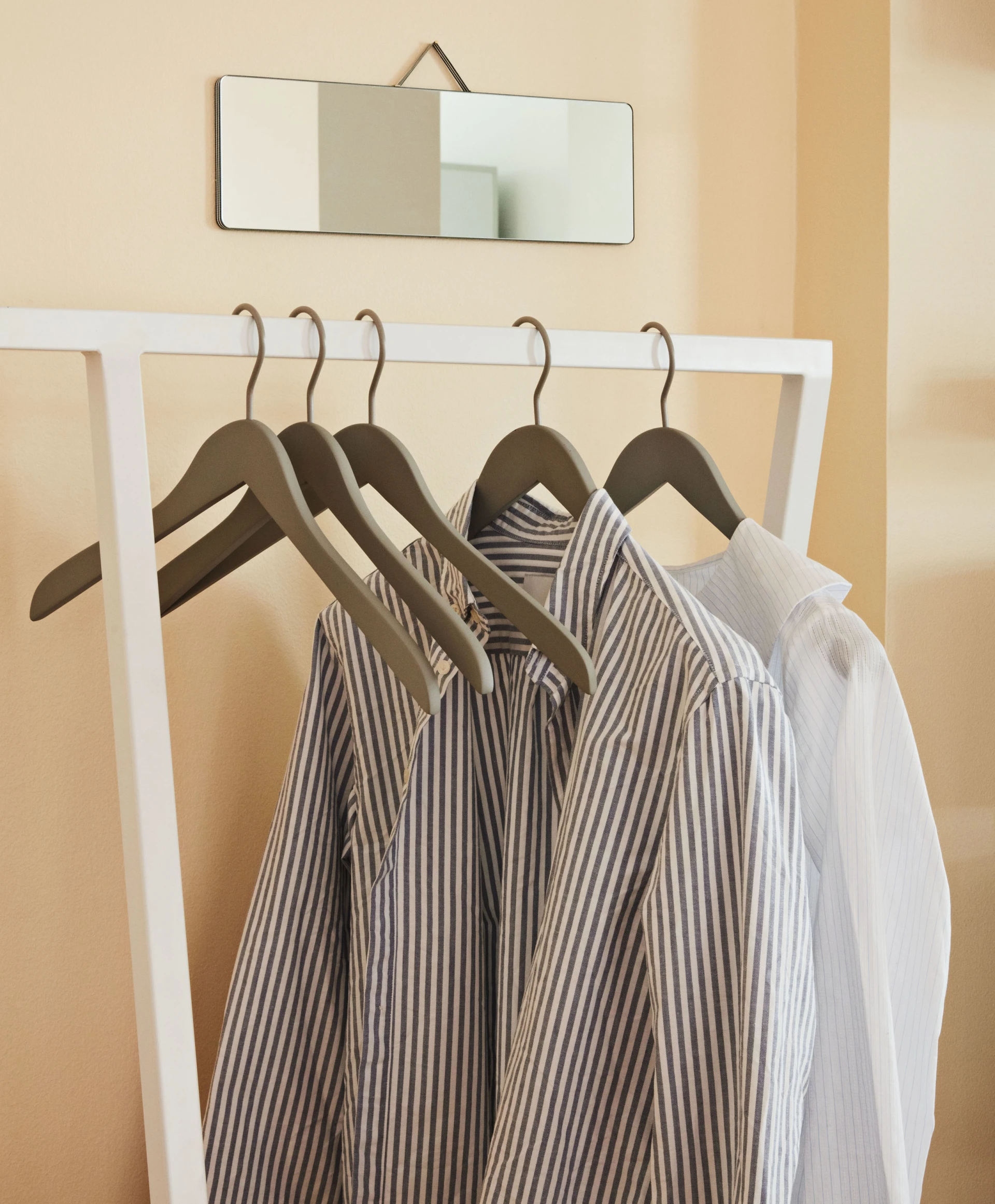 Soft Coat Hanger Set of 4 Slim Grey