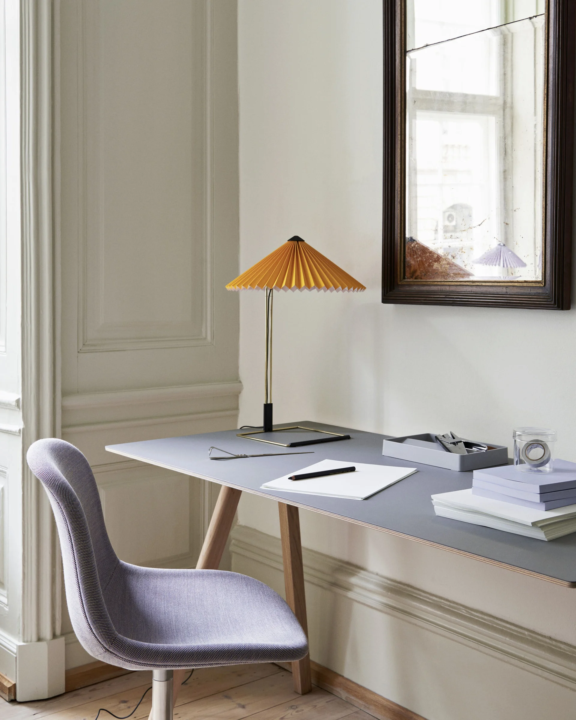 Matin Table Lamp 380 Yellow