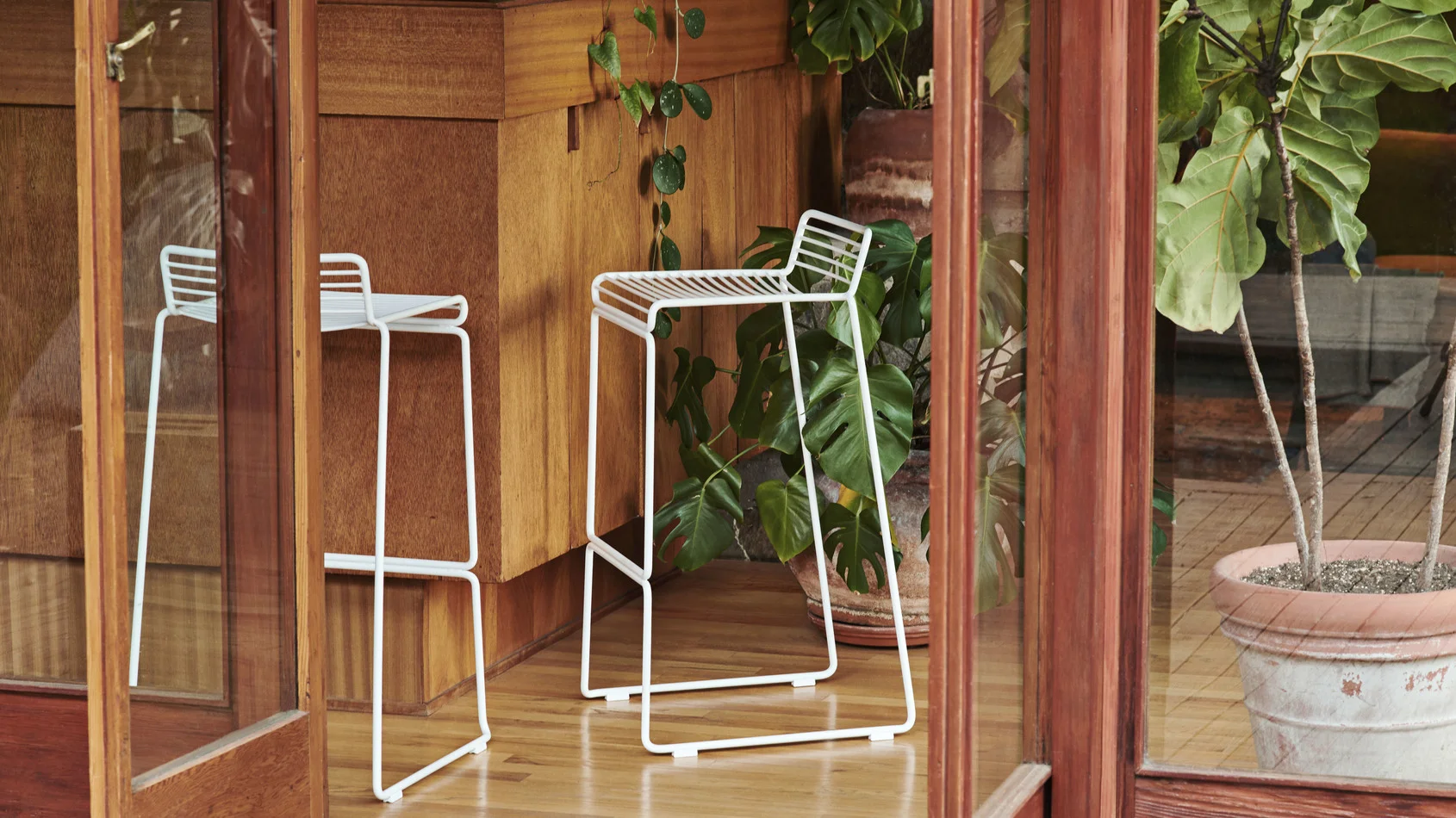 Hee Bar Stool Low White