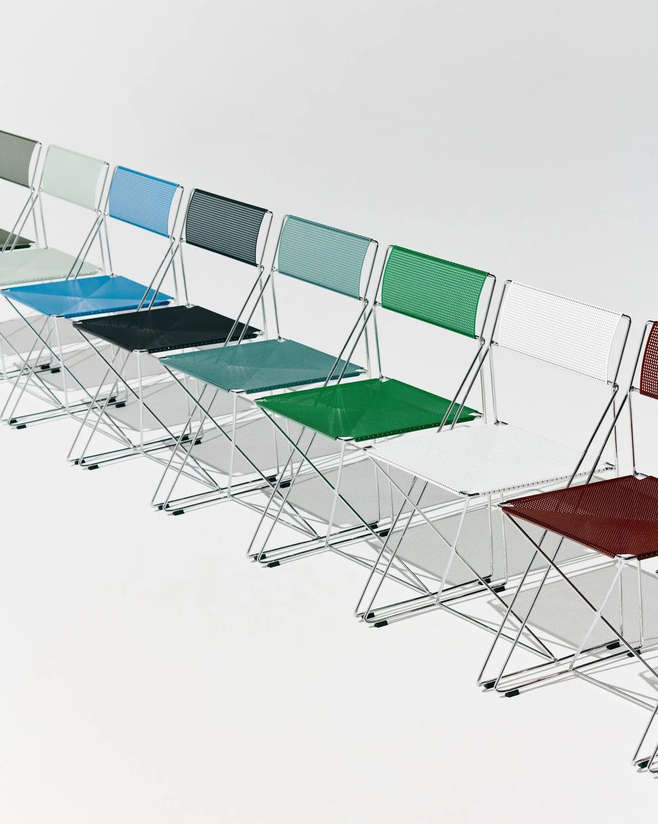 X-Line Chair Chromed base Indoor - Moss powder coated seat/back