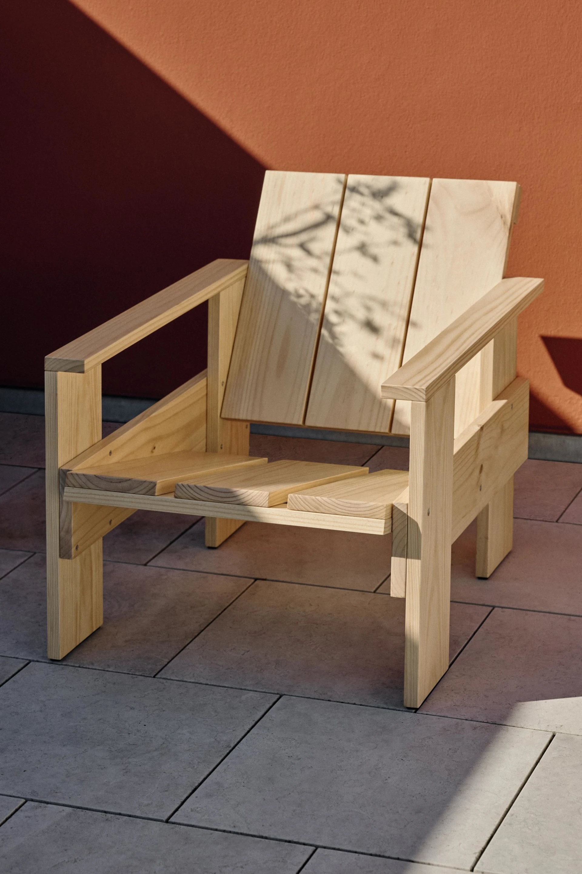 Crate Lounge Chair White