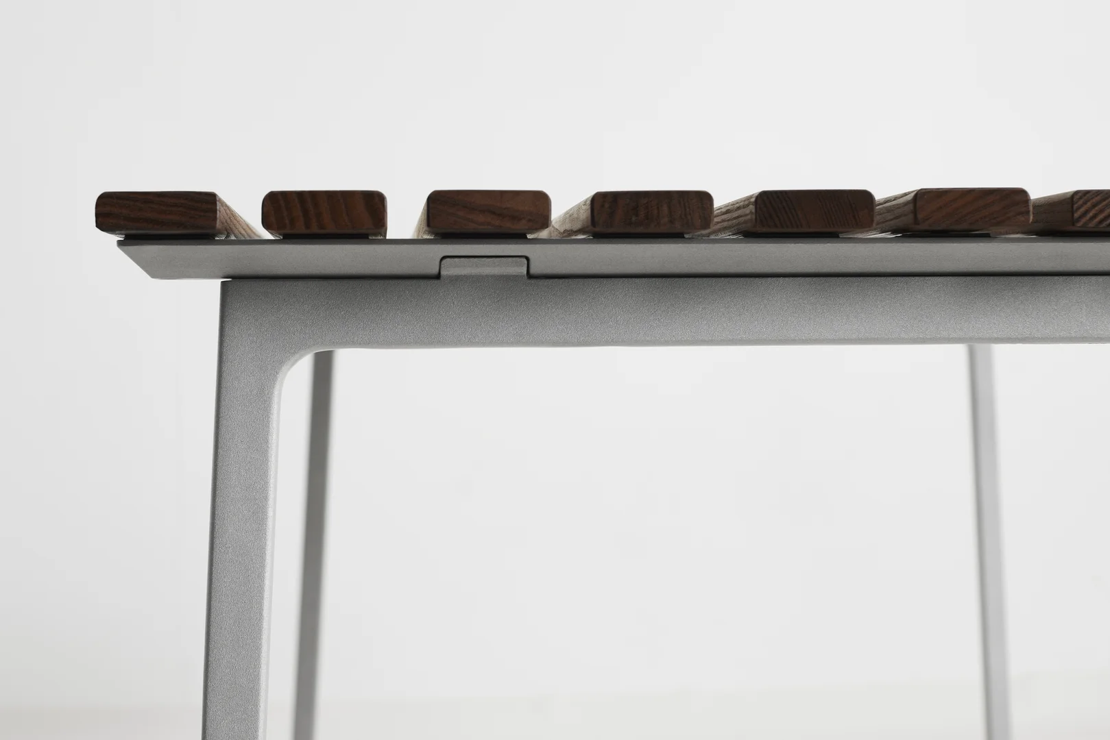 Traverse Table H74 x W190 x L83