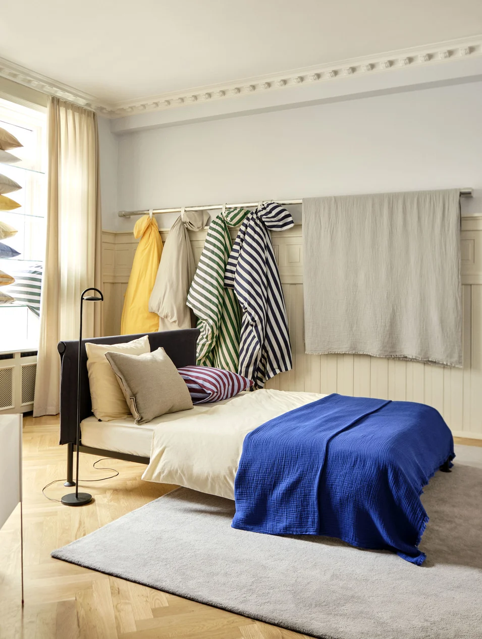 Raw Rug NO 2 170 x 240 Light grey