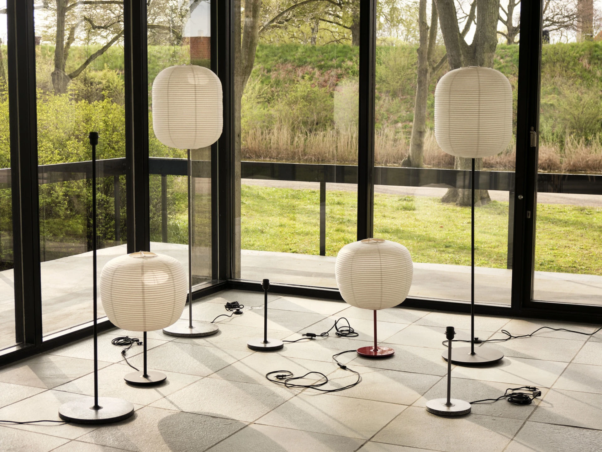 Common Table Lamp Base Steel Signal red Common Table Lamp Base Steel Signal red