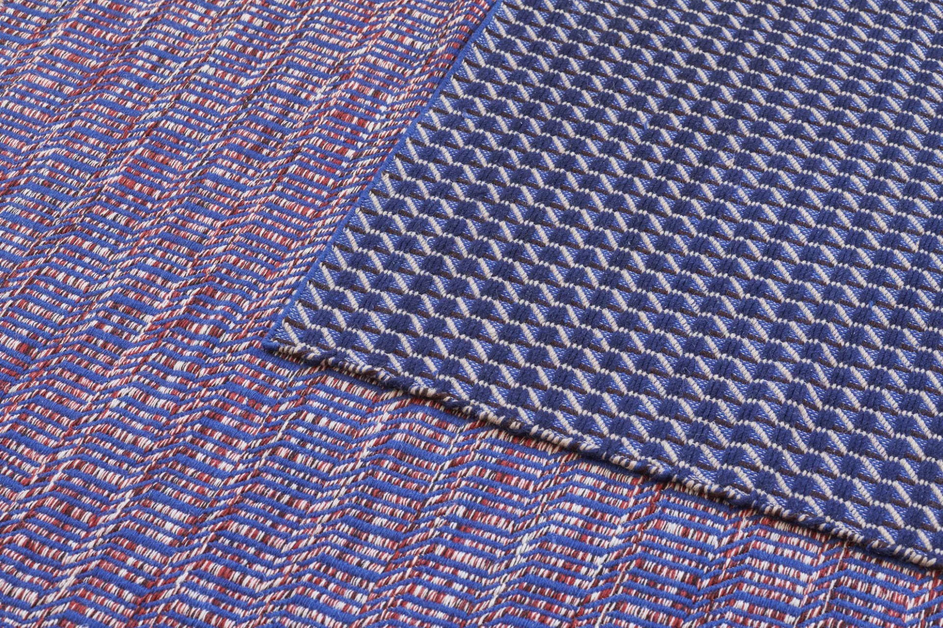 Channel Rug 140 x 200 Blue, white