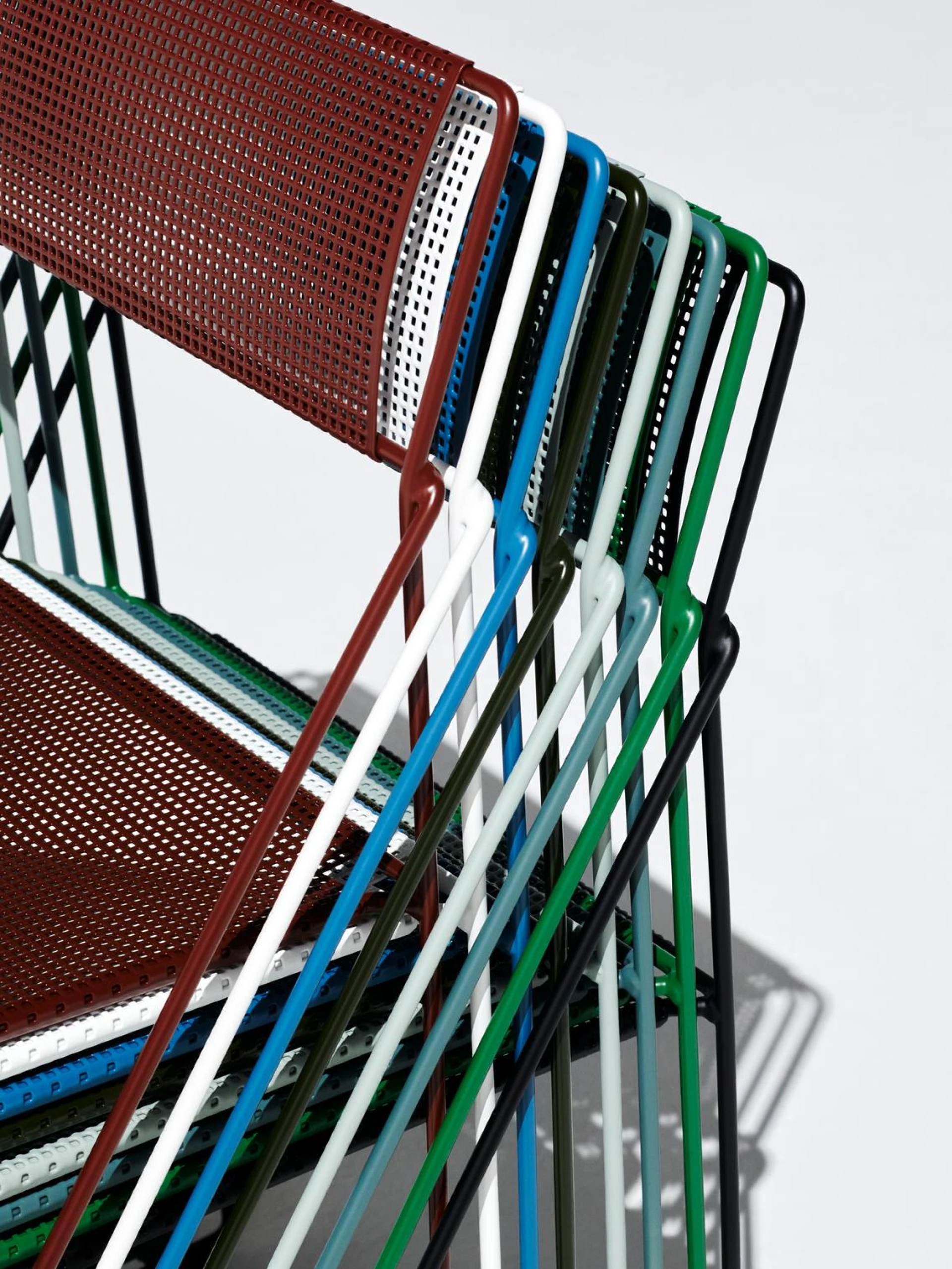 X-Line Chair Leek green powder coated steel base - Leek green powder coated seat/back