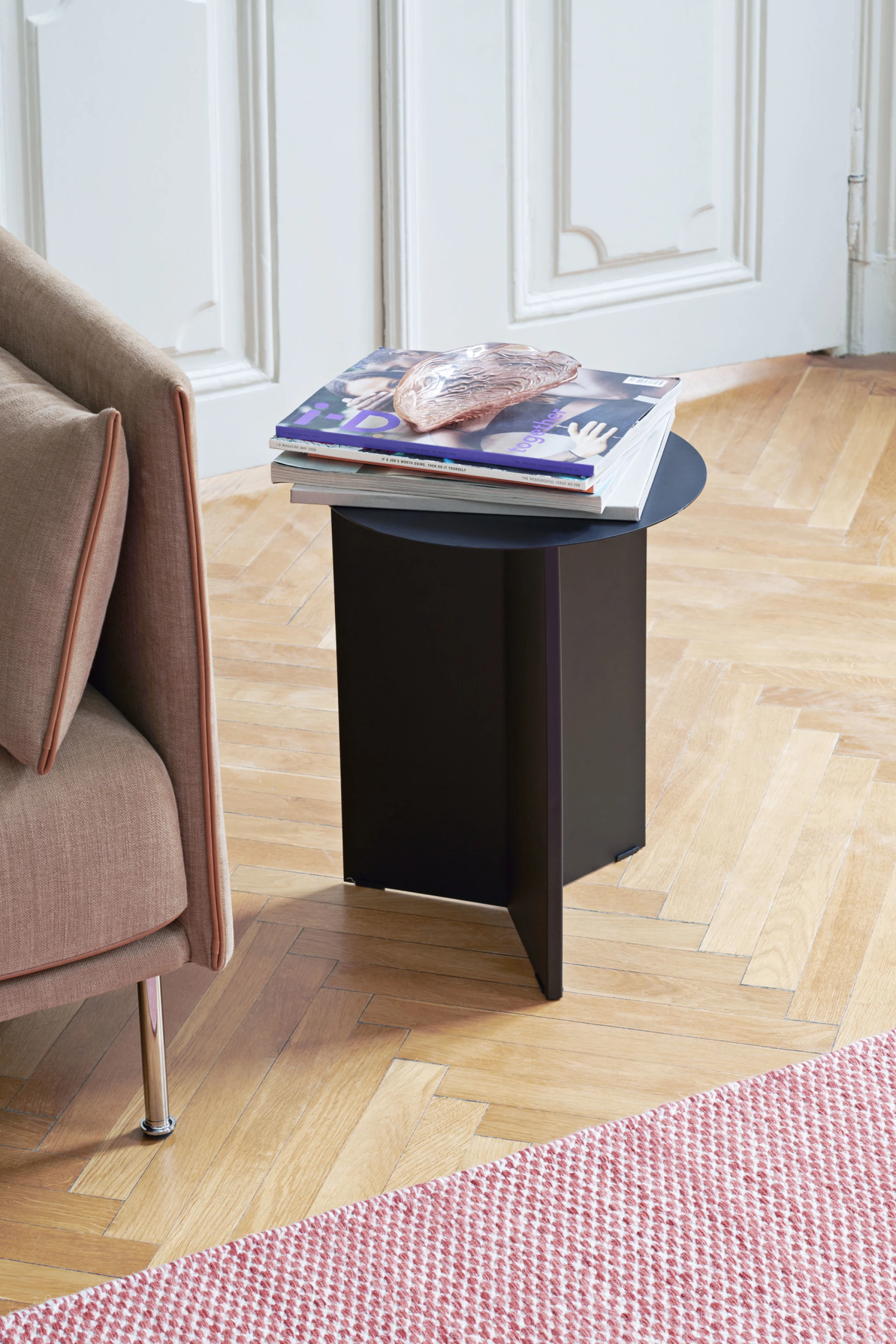 Slit Table Round High Black